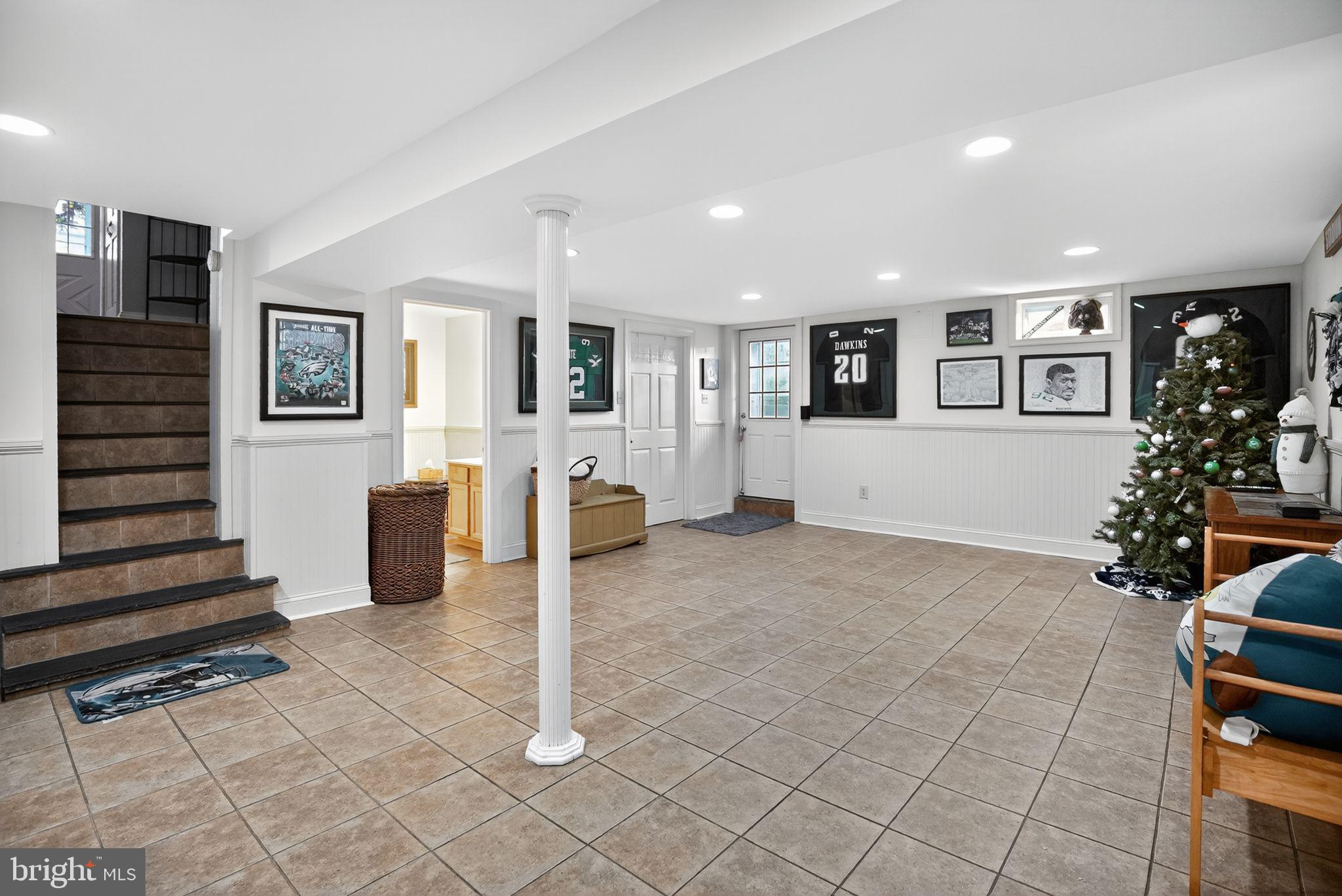 HUNTINGDON VALLEY - Residential