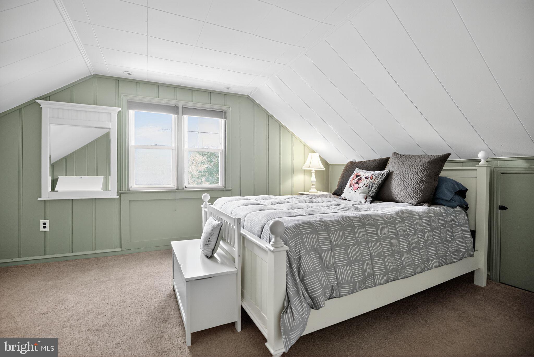 HUNTINGDON VALLEY - Residential