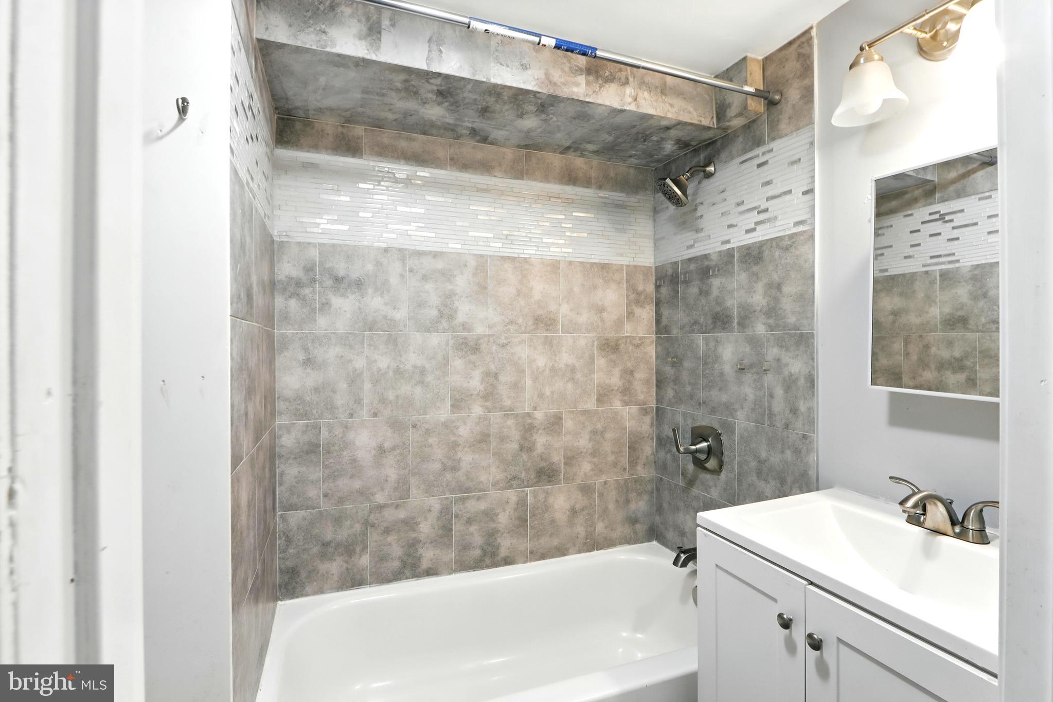 BELAIR-EDISON - Residential Lease