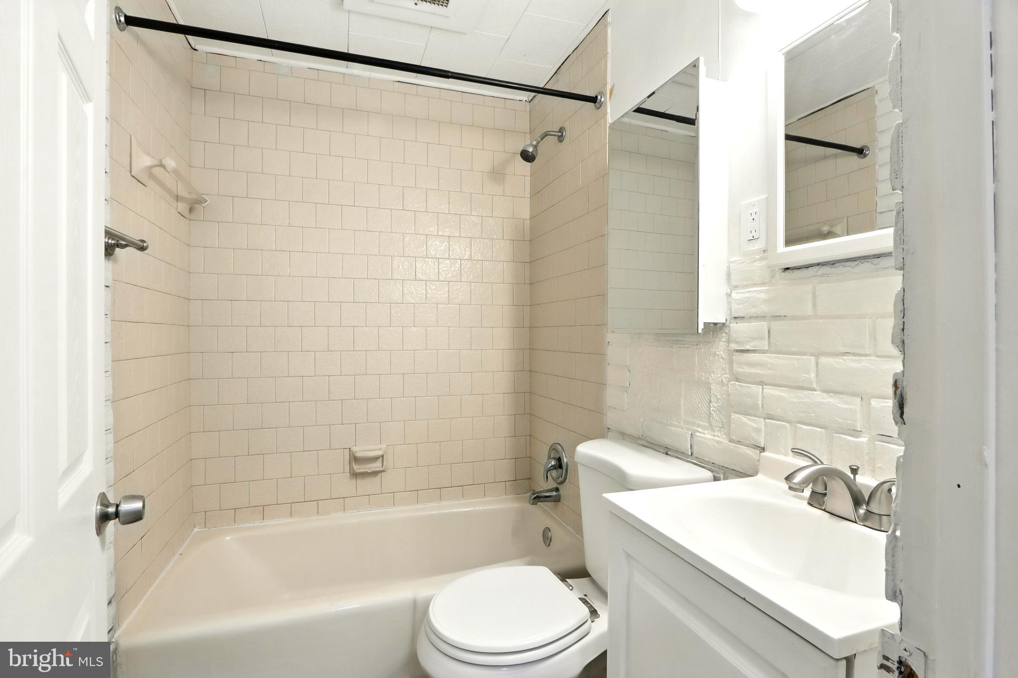 BELAIR-EDISON - Residential Lease