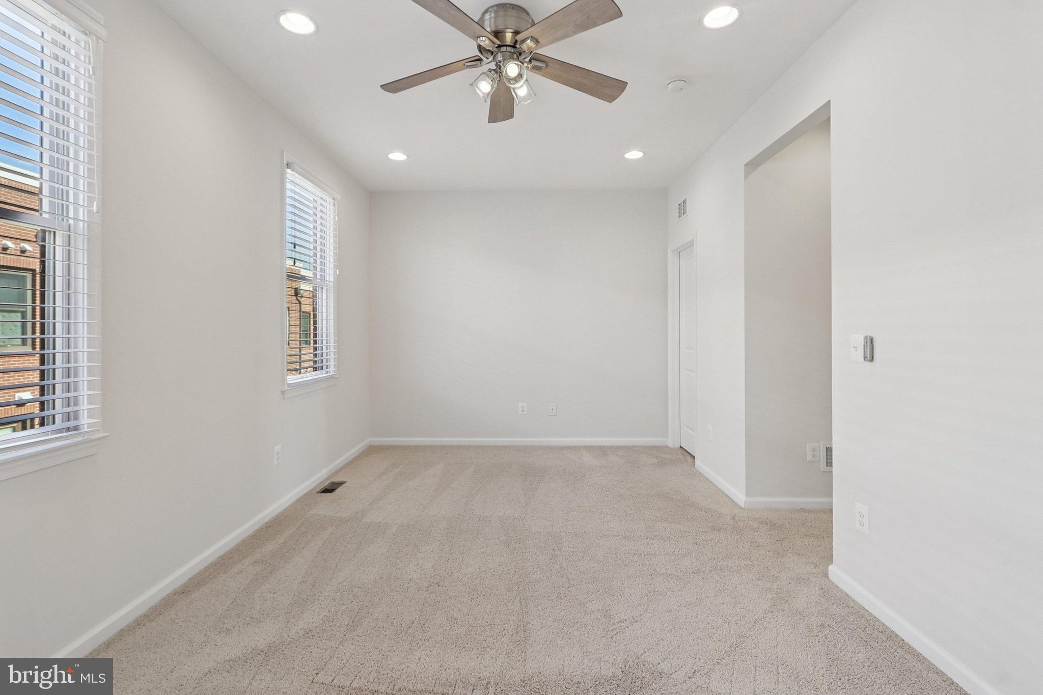 LAUREL HILL - Residential