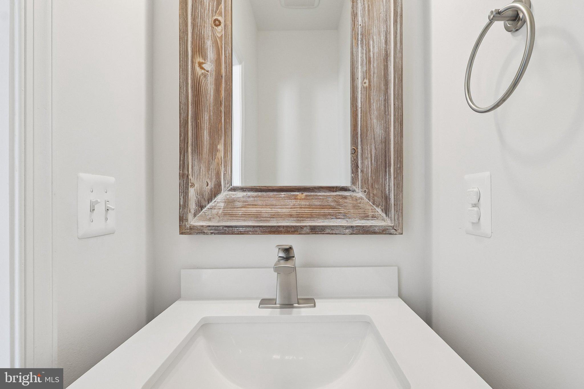 LAUREL HILL - Residential