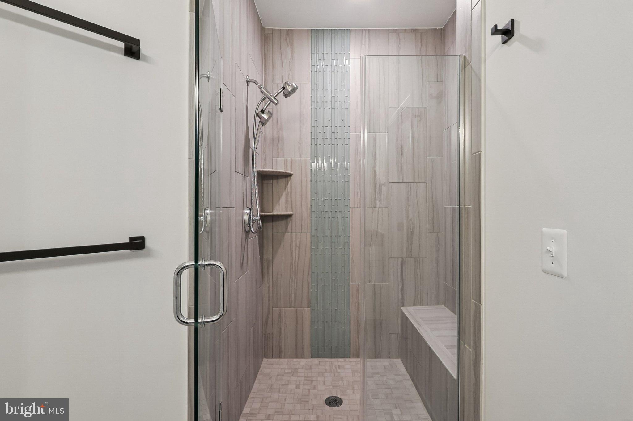 LAUREL HILL - Residential