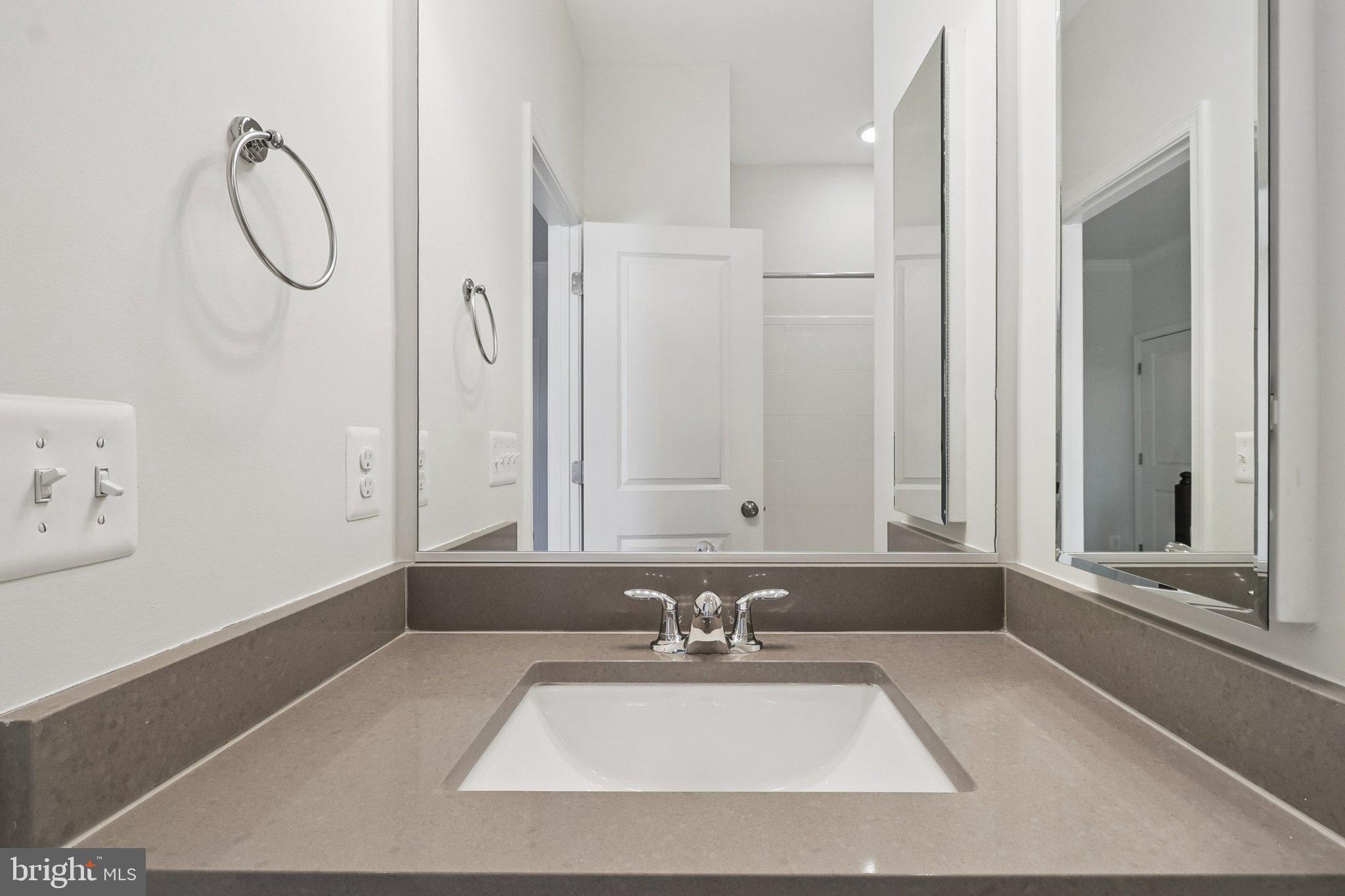 LAUREL HILL - Residential