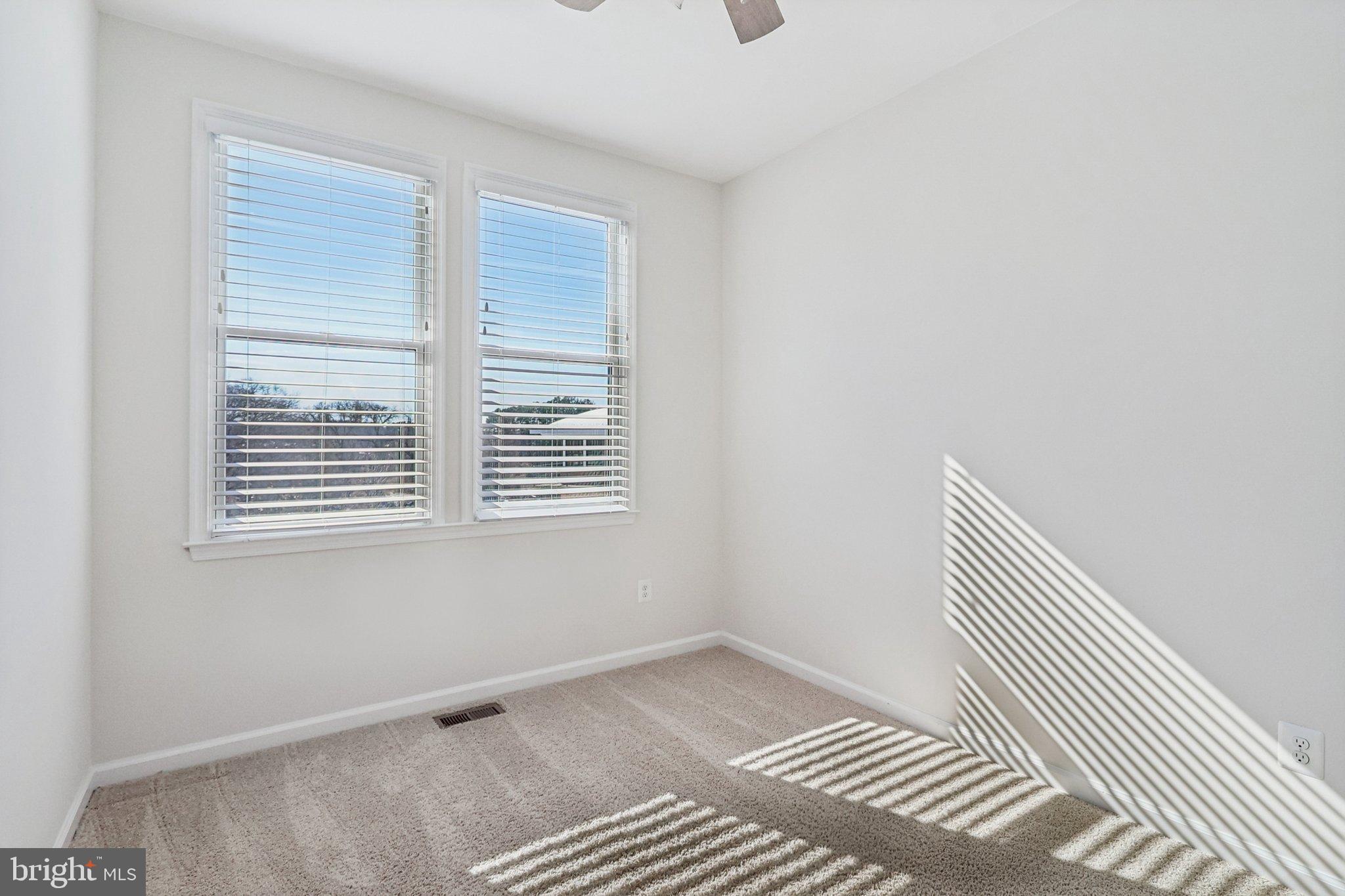 LAUREL HILL - Residential