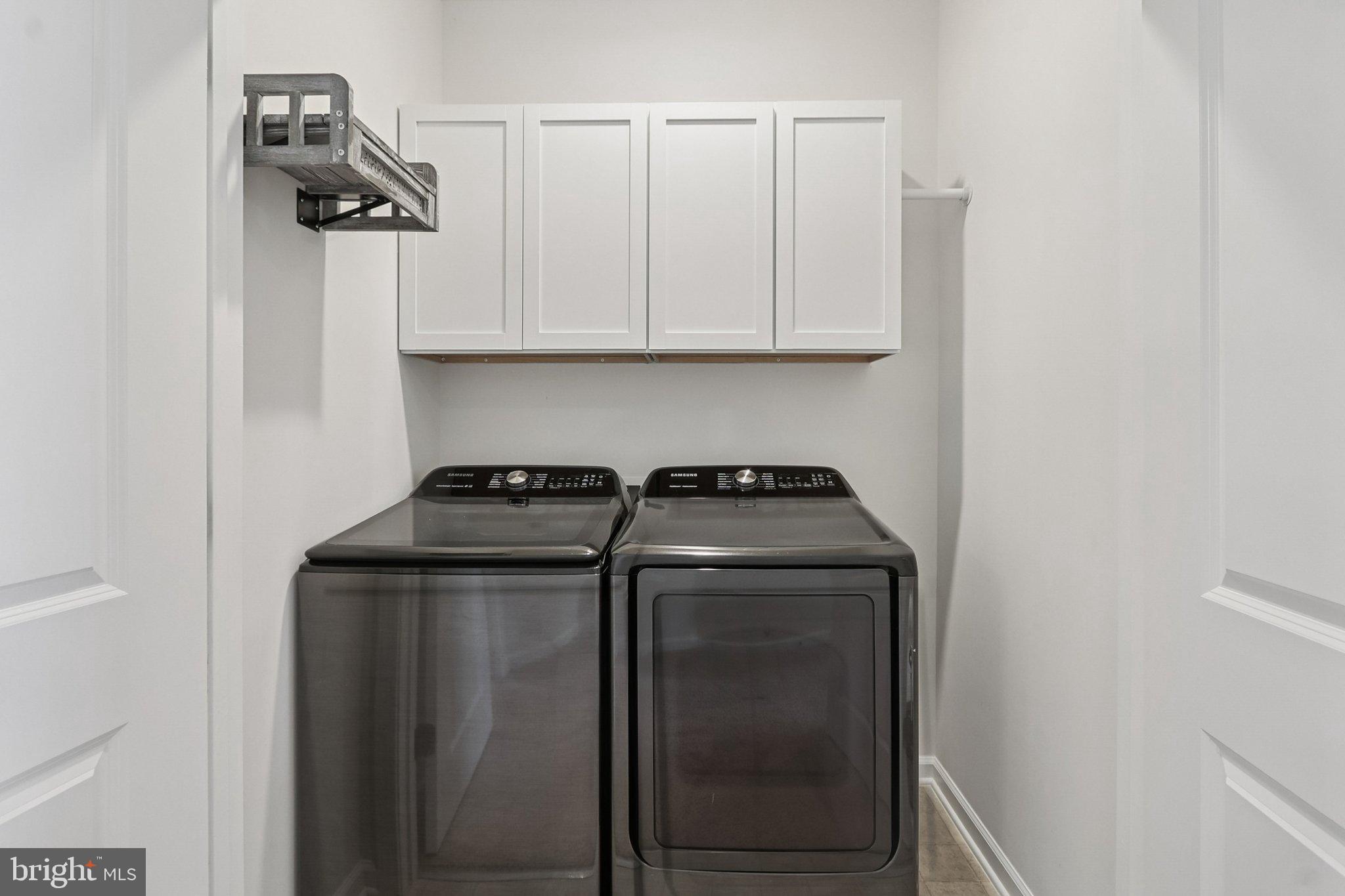 LAUREL HILL - Residential