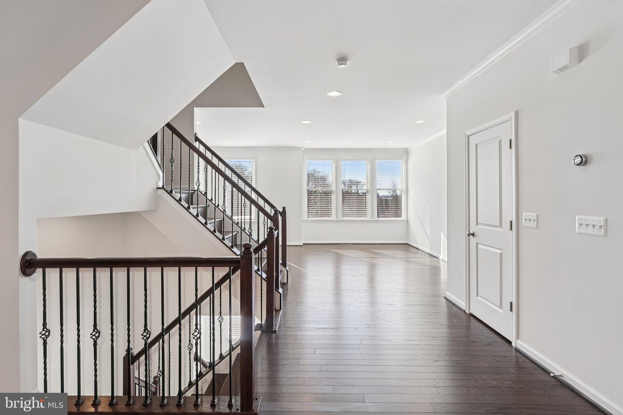 LAUREL HILL - Residential