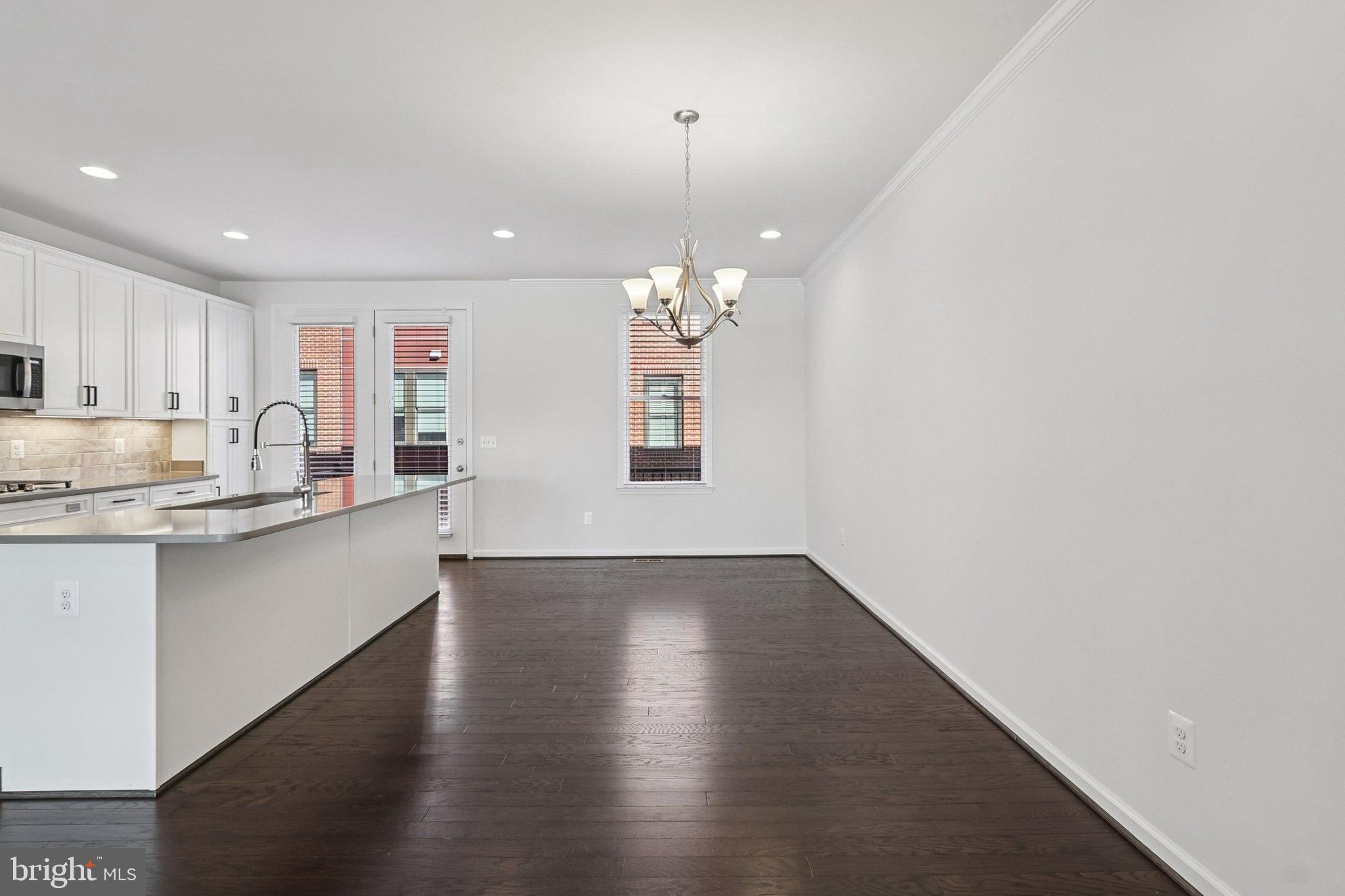 LAUREL HILL - Residential