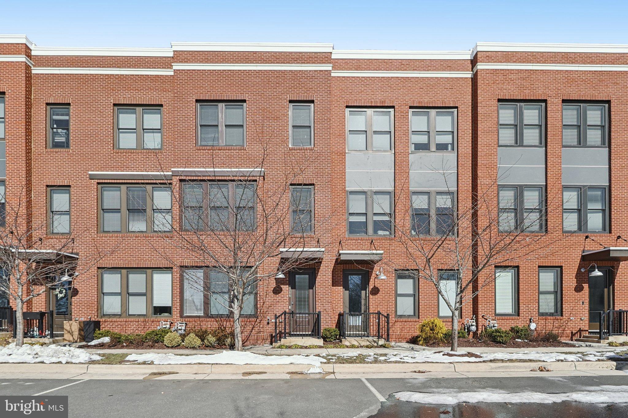 LAUREL HILL - Residential