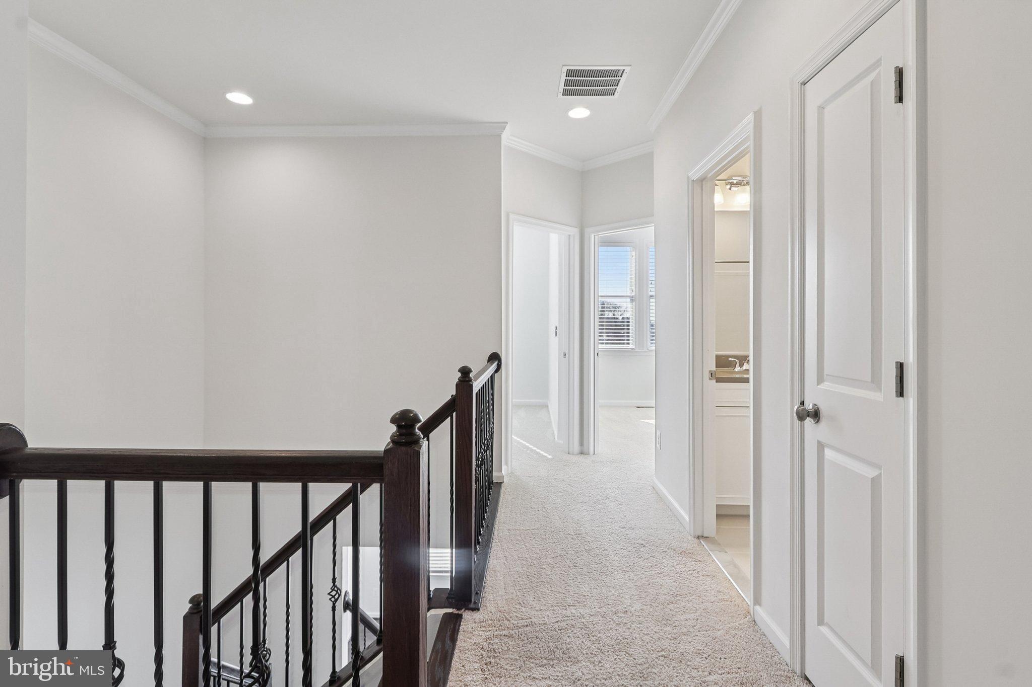 LAUREL HILL - Residential