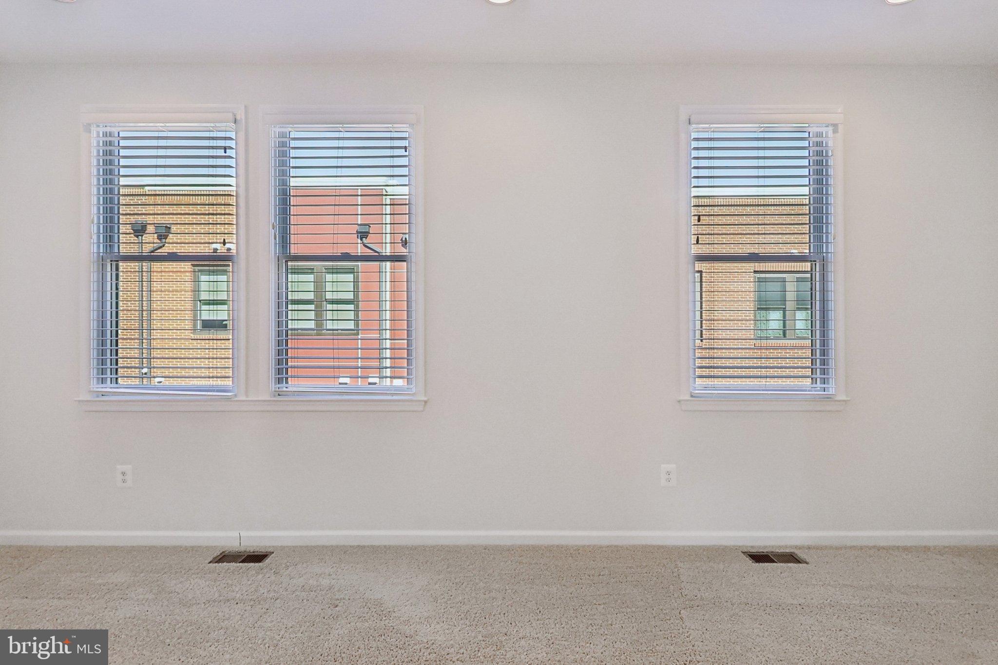 LAUREL HILL - Residential