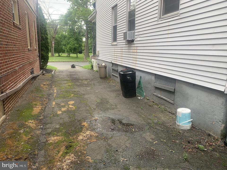 1114 STUYVESANT AVENUE