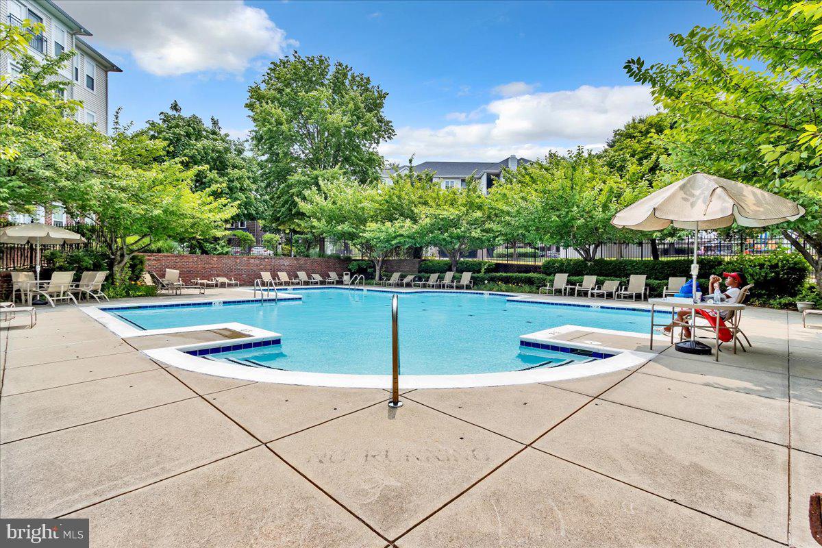 HUNTERS BRANCH - Residential