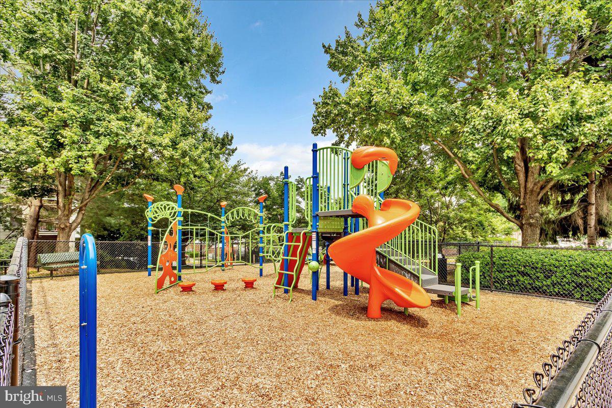 HUNTERS BRANCH - Residential