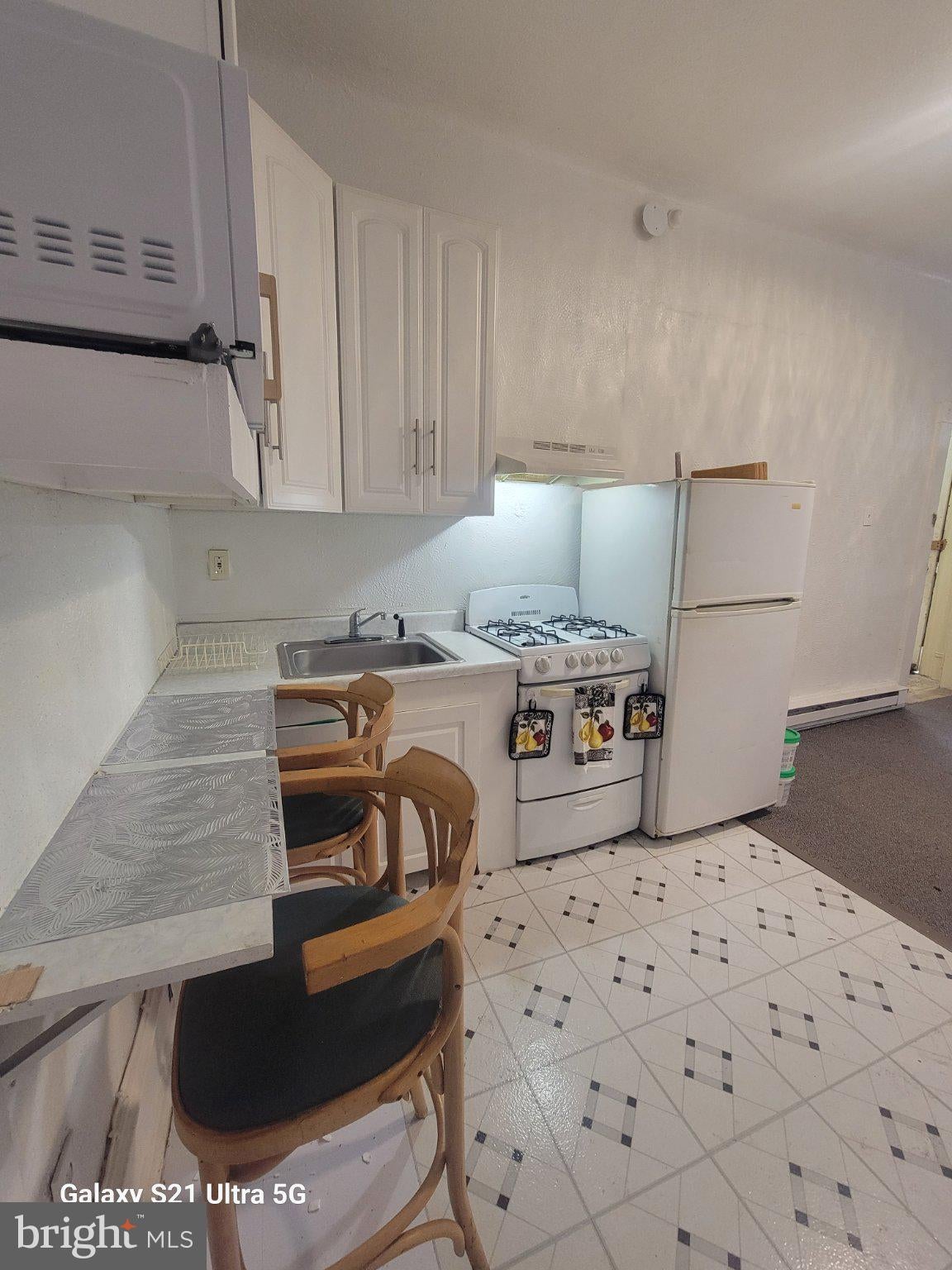 214 BUCKINGHAM PLACE 1