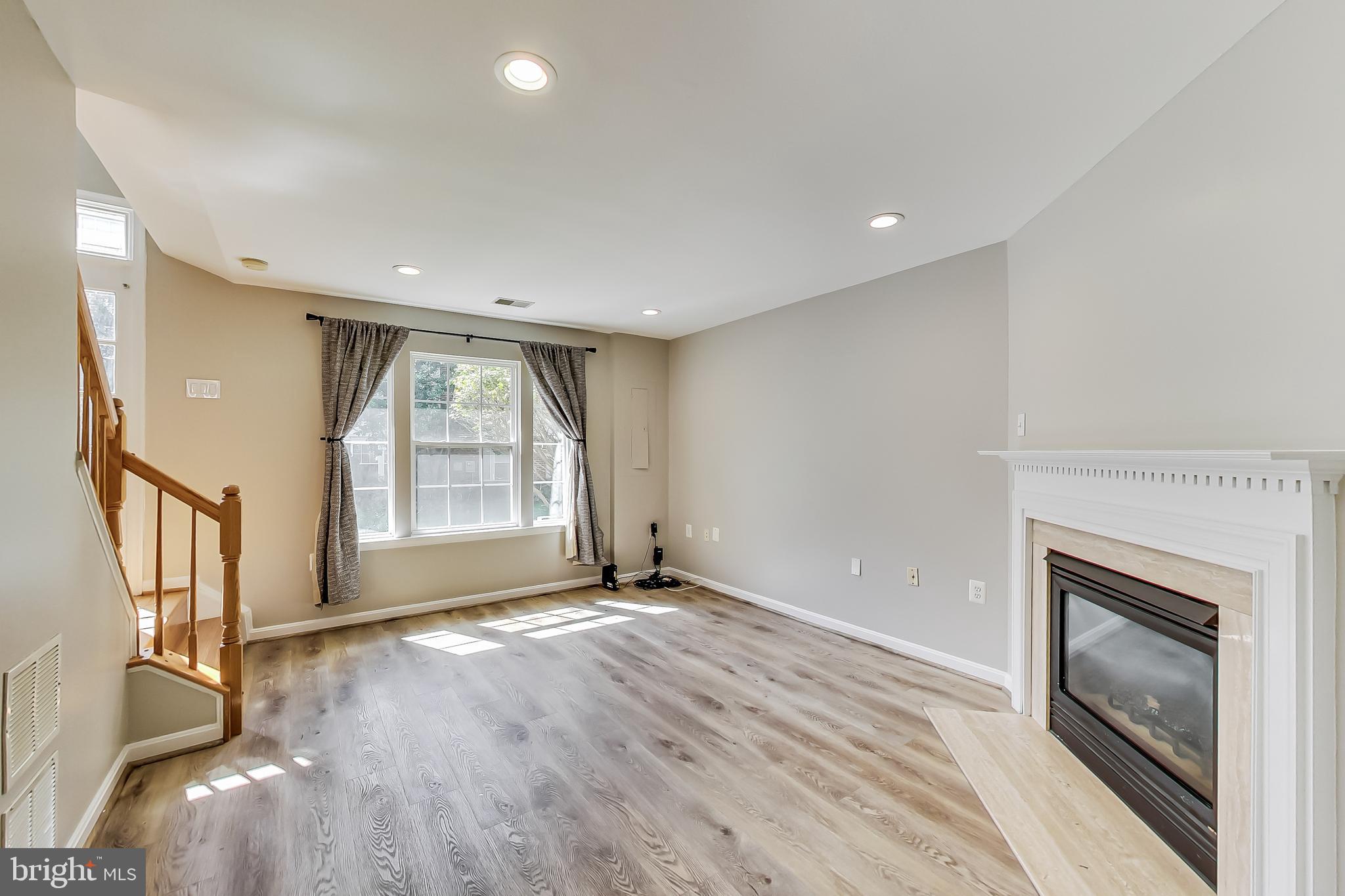 RANDOM HILLS LAND BAY - Residential Lease