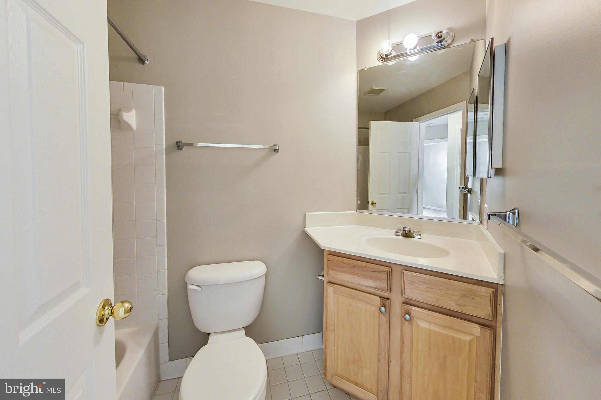 RANDOM HILLS LAND BAY - Residential Lease