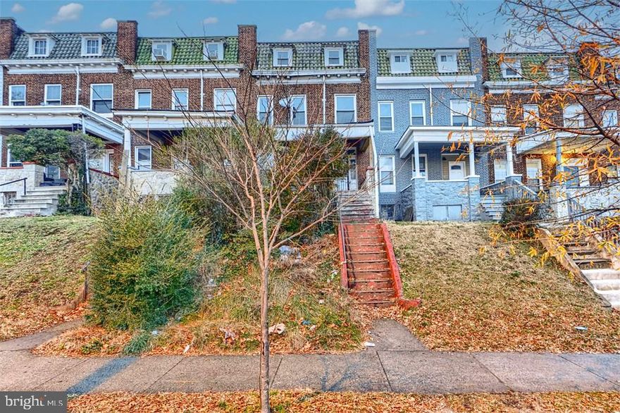 Lot of potential - Needs work.

Please schedule all showings online via Showing Time.

Offers may be entered ONLINE through Monday, December 29, 2025 at 3:00 pm.

AT SELLER'S DISCRETION, AN OFFER MAY BE ACCEPTED AT ANY TIME.