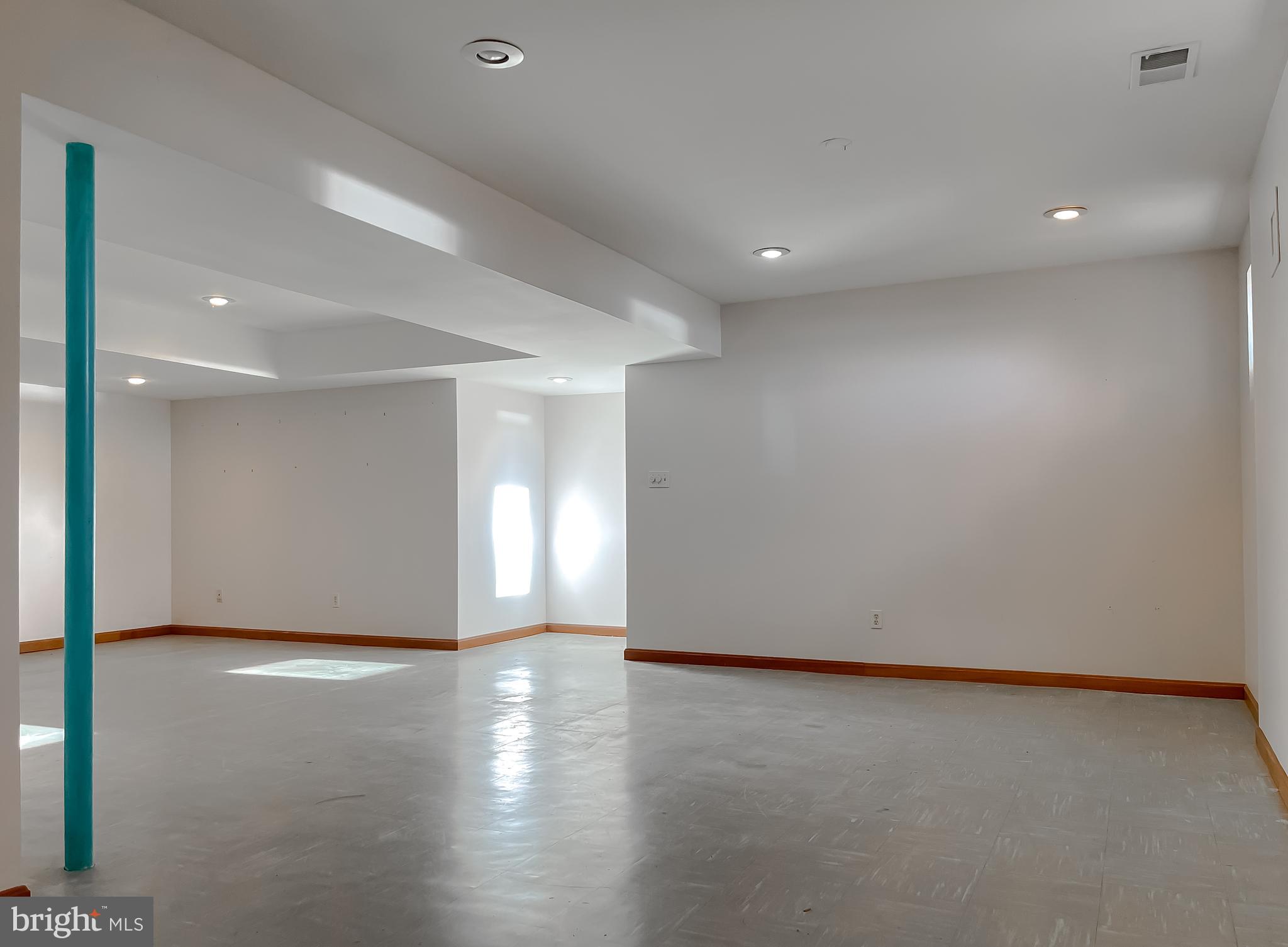 LEONARDTOWN - Residential