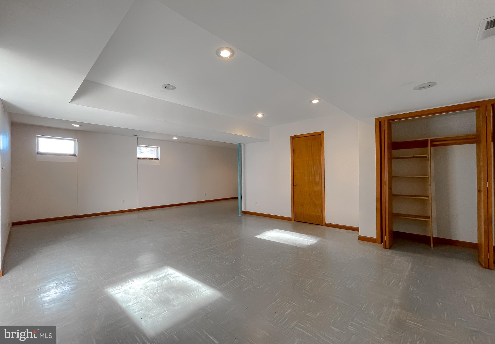 LEONARDTOWN - Residential