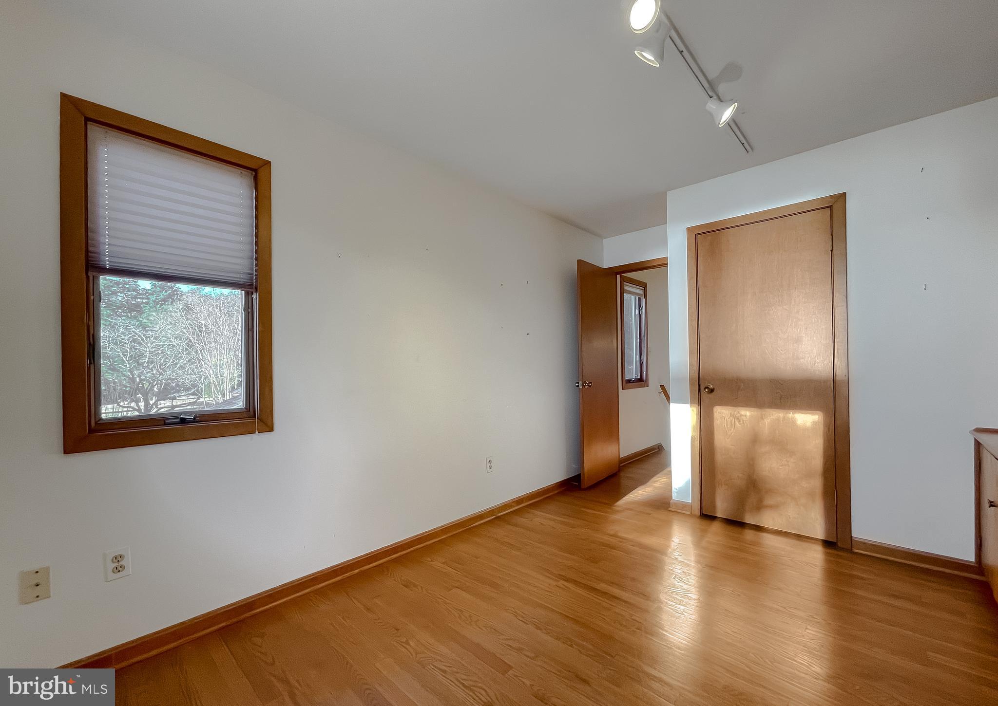 LEONARDTOWN - Residential