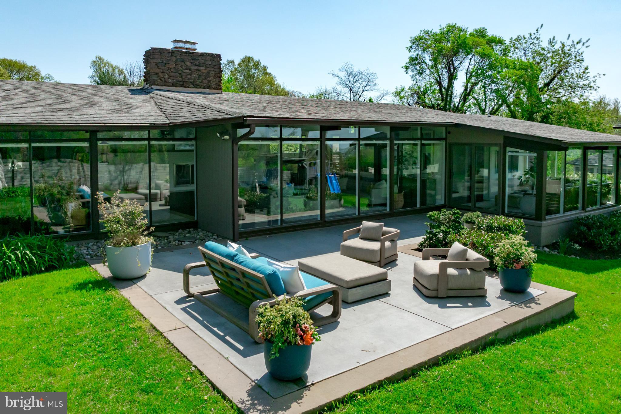 PENDENNIS MOUNT - Residential