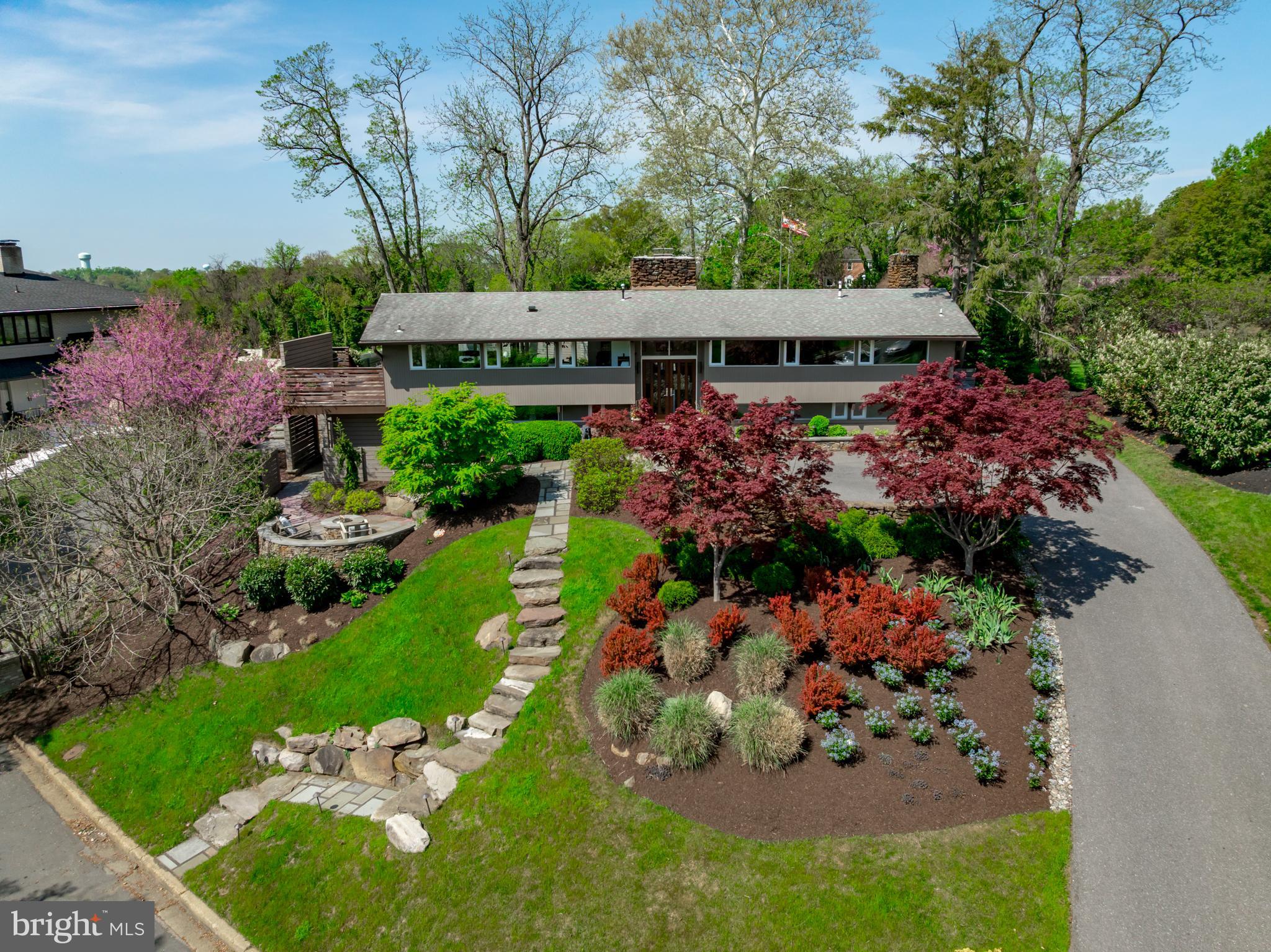 PENDENNIS MOUNT - Residential