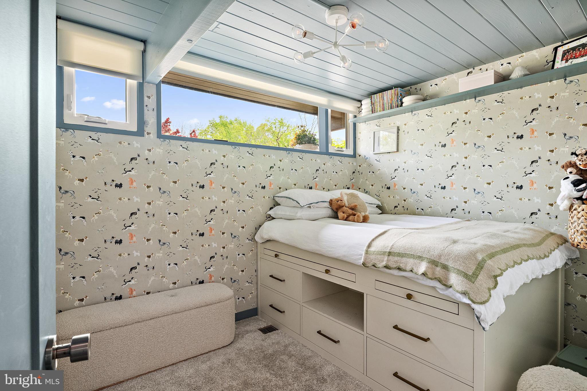 PENDENNIS MOUNT - Residential