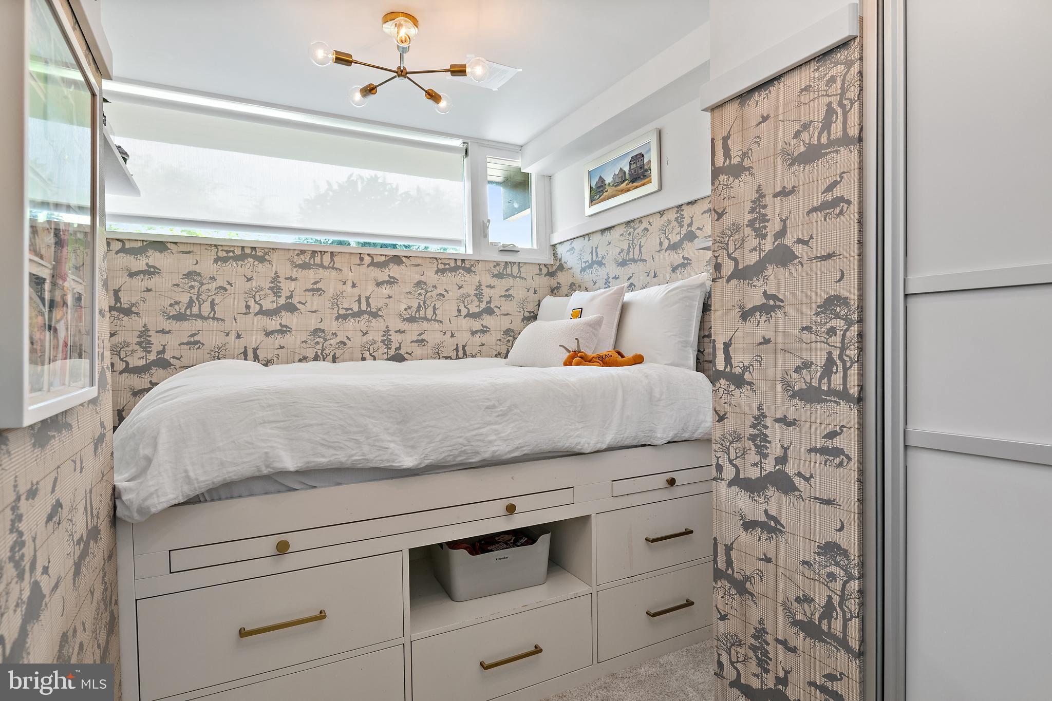 PENDENNIS MOUNT - Residential