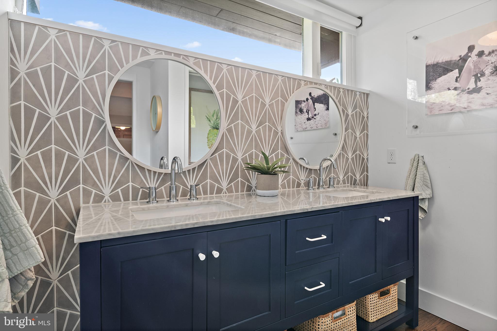 PENDENNIS MOUNT - Residential