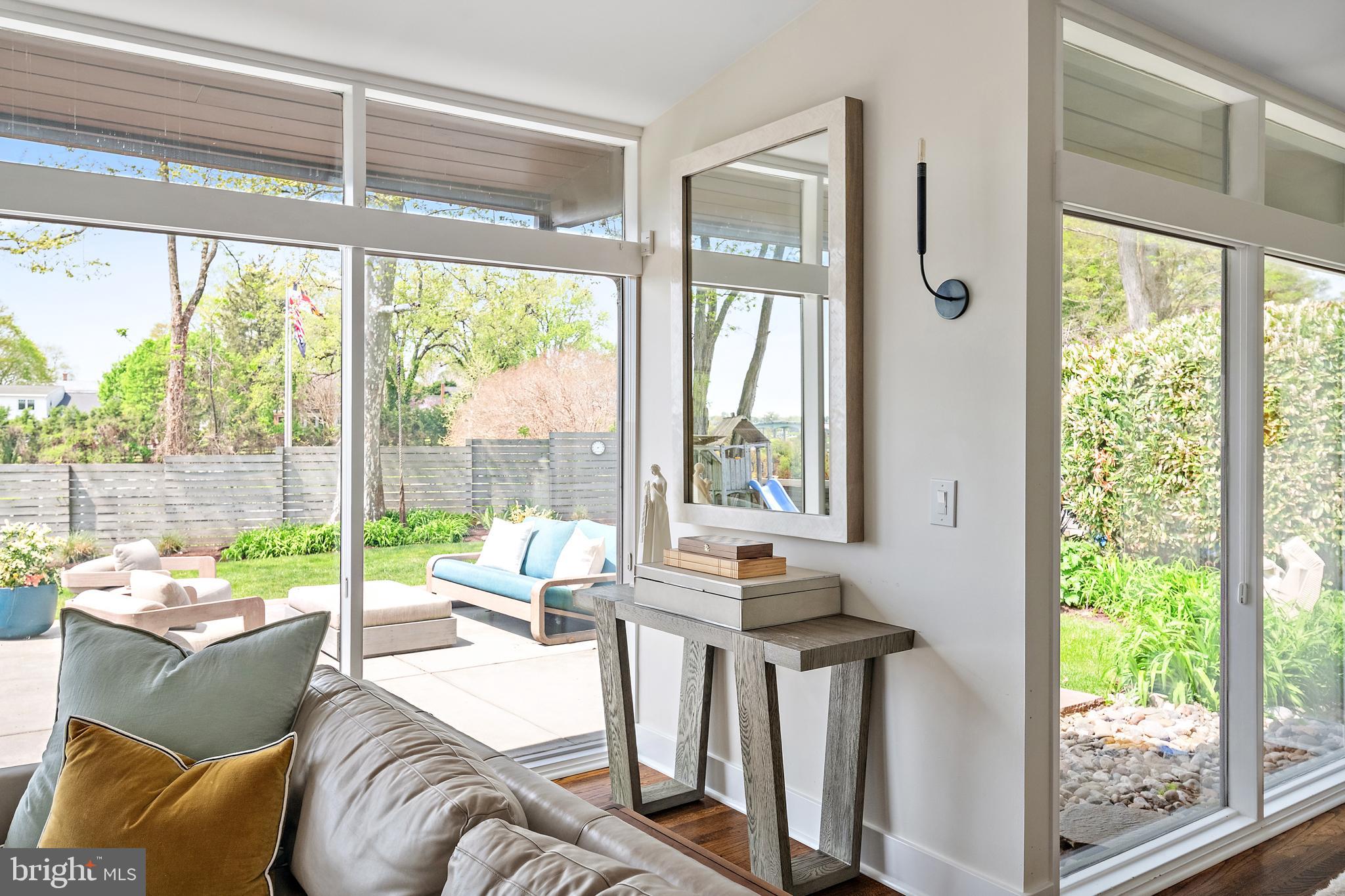 PENDENNIS MOUNT - Residential