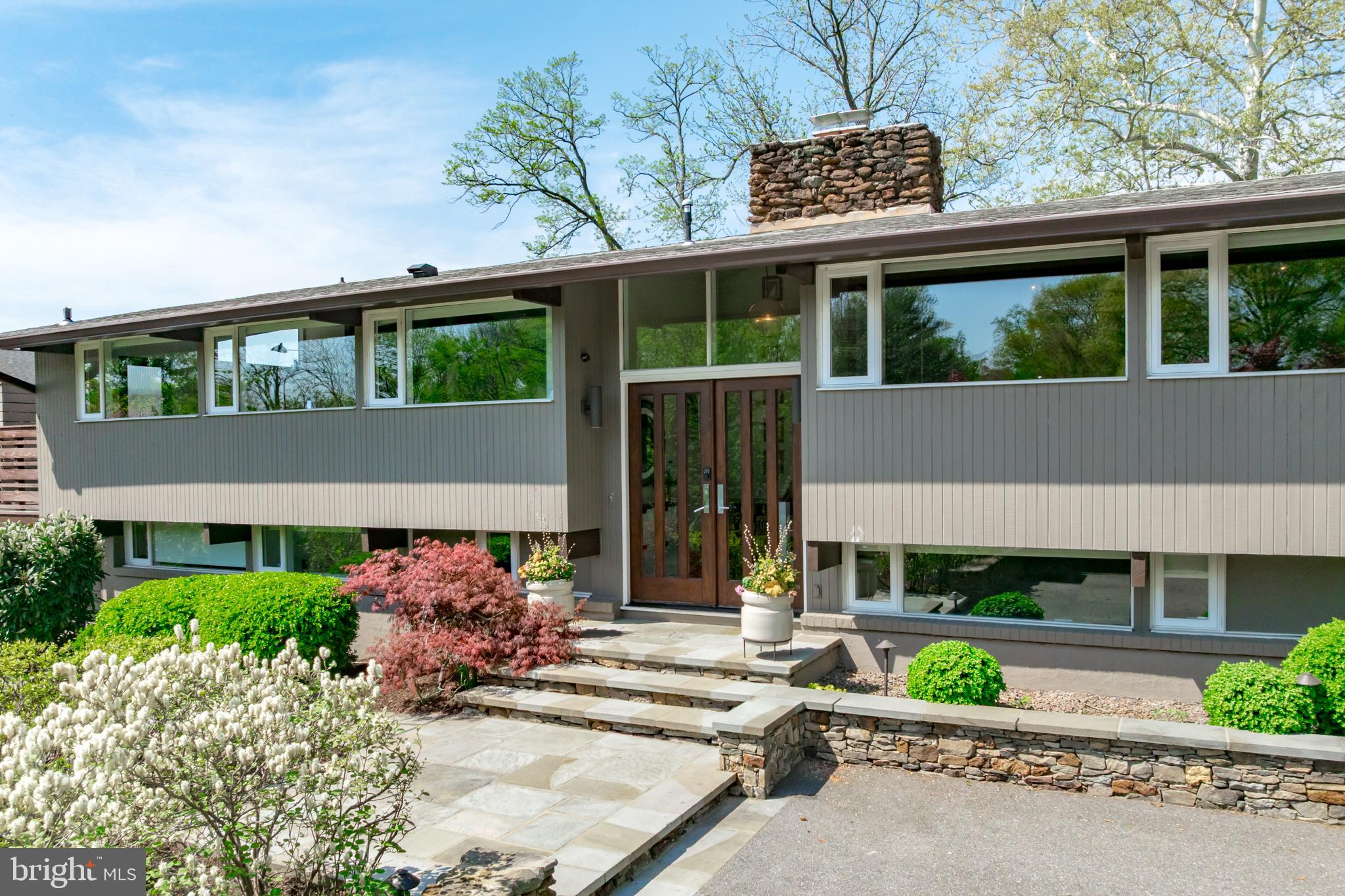 PENDENNIS MOUNT - Residential