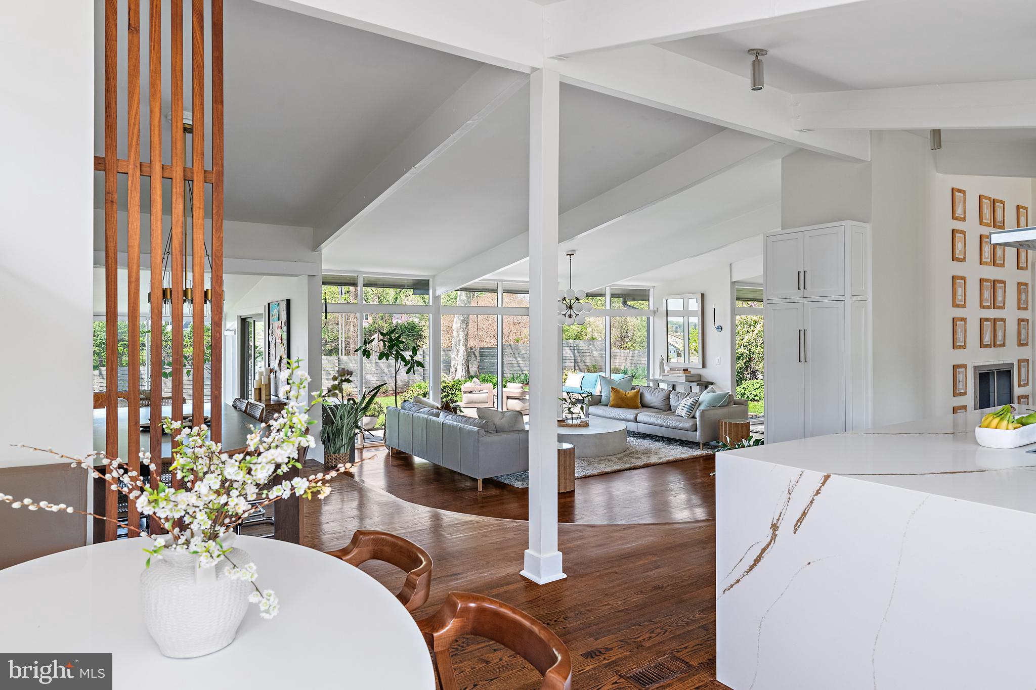 PENDENNIS MOUNT - Residential