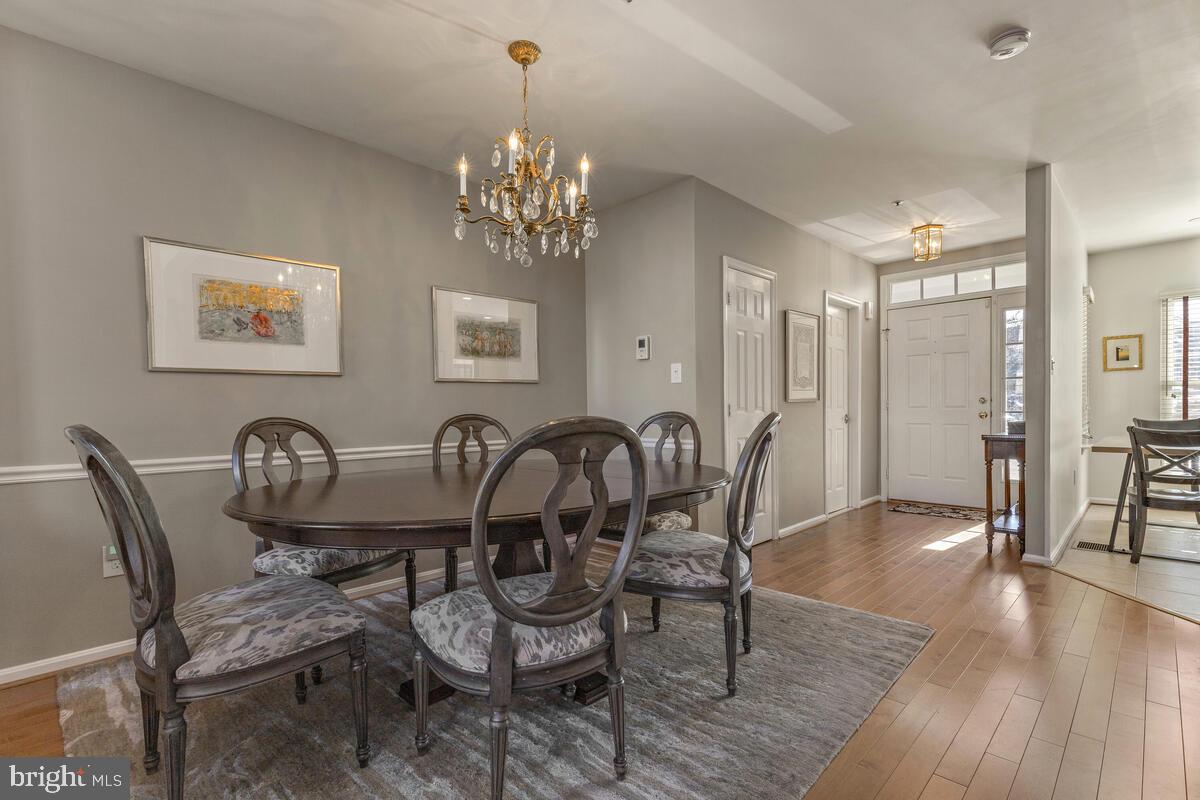 LAKE HALLOWELL - Residential