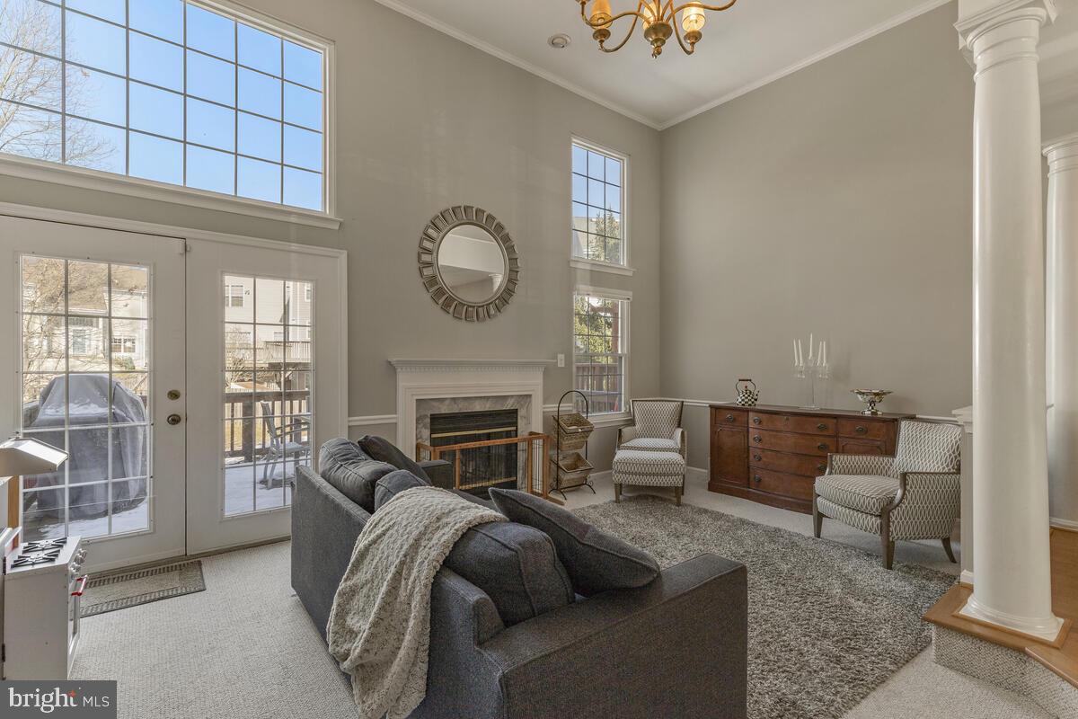 LAKE HALLOWELL - Residential