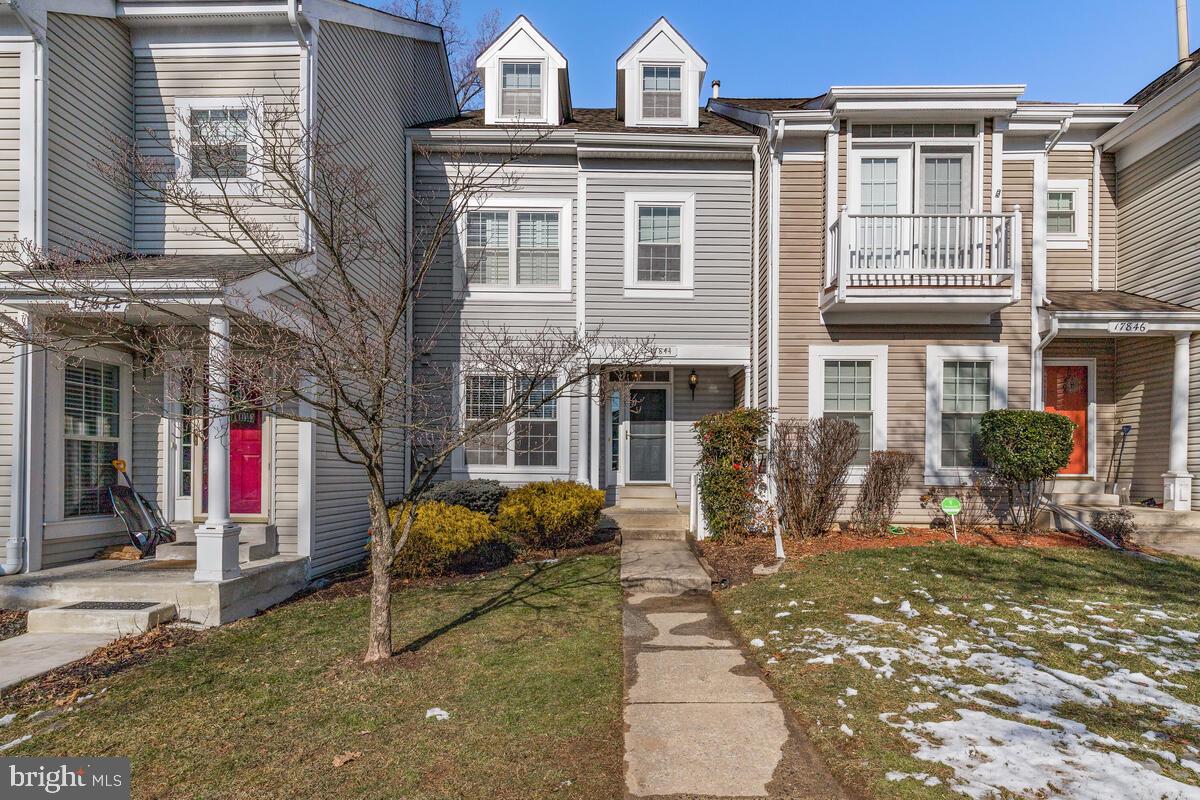 LAKE HALLOWELL - Residential