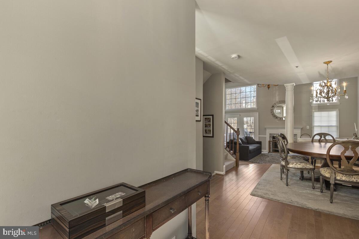 LAKE HALLOWELL - Residential