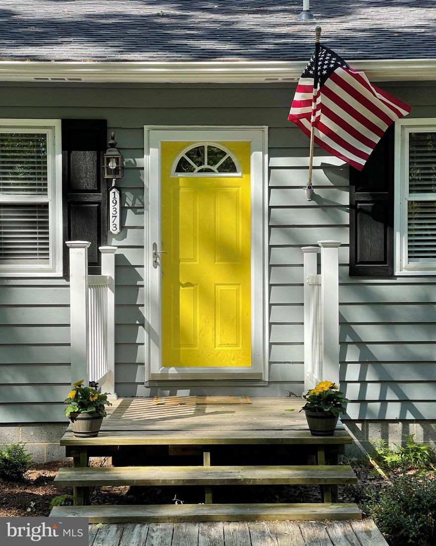 Your sanctuary awaits amidst this 1.8 acre property surrounded by the beauty of nature. A private, level lot with mature trees where birds sing to their hearts delight every day. Desirable single level living in this updated rambler with a new oversized two car garage. Lovely hardwood flooring in all the right living places, updated baths and kitchen with newer appliances are a nice plus. Huge, New 24’ x 29’ oversized garage with three roll-up garage doors for convenient front or rear access. Come see this lovely move-in ready home today. Minutes to PAX, St. Mary’s College and local recreation, Elm’s Beach Park! VIDEO LINK: https://youtu.be/Pl2OGFYglIM