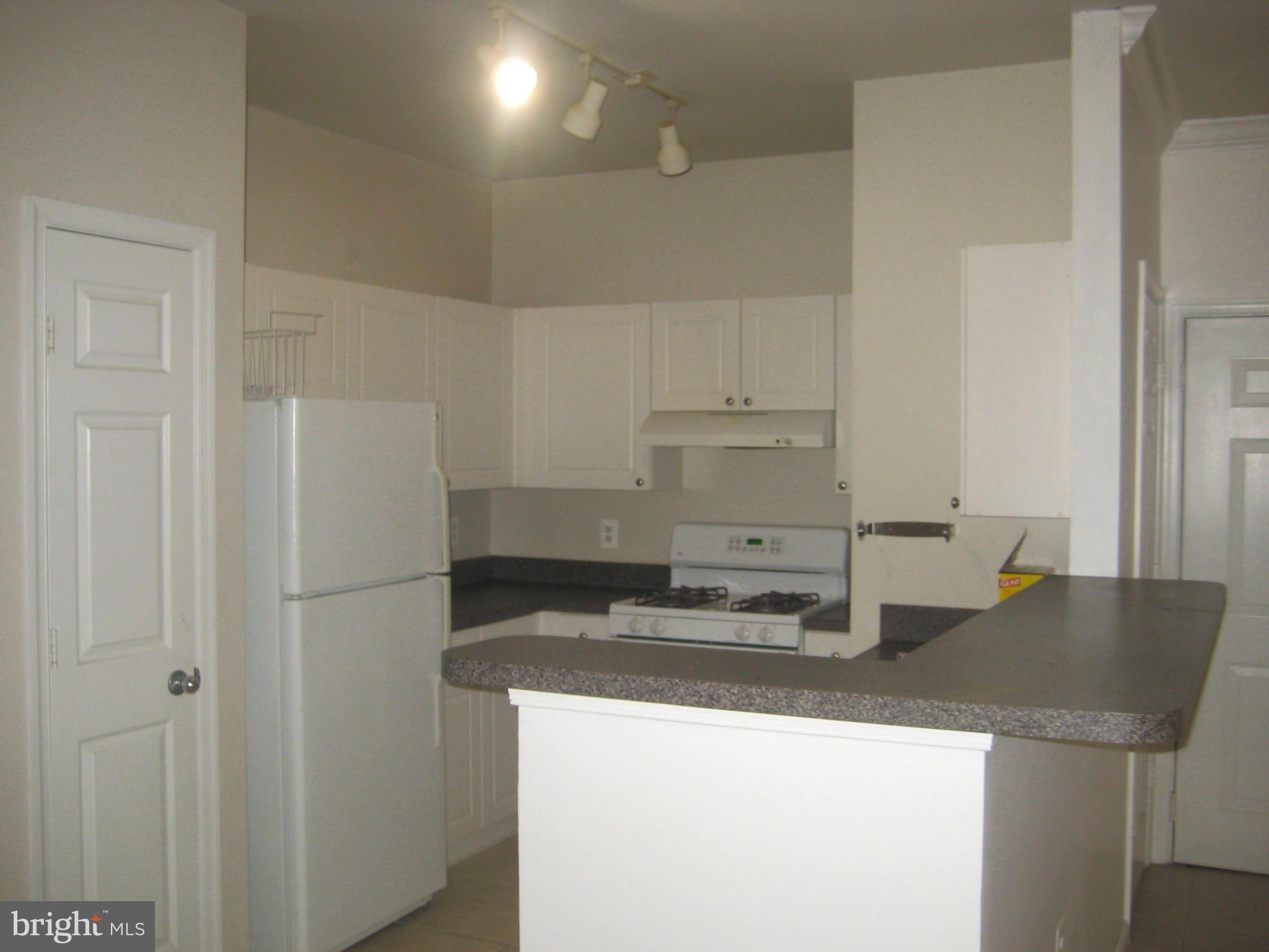 FAIRFAX RIDGE - Residential Lease