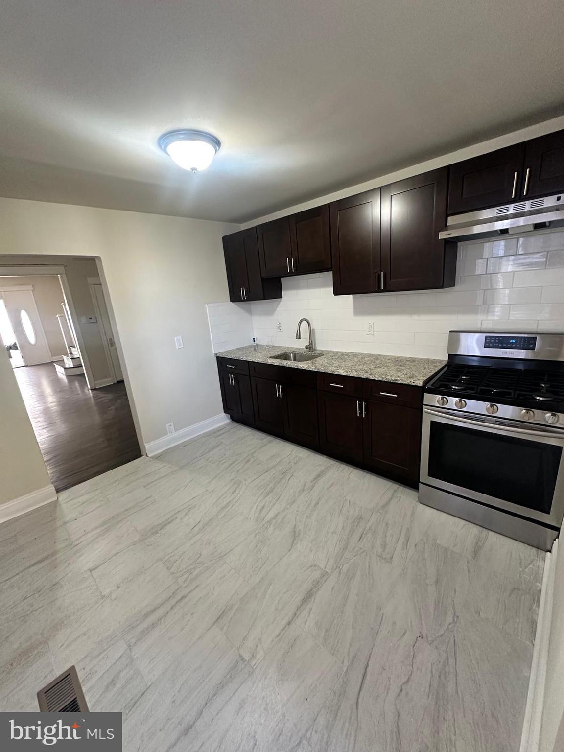 WEST OAK LANE - Residential