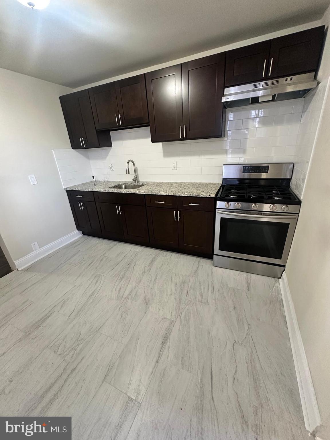 WEST OAK LANE - Residential