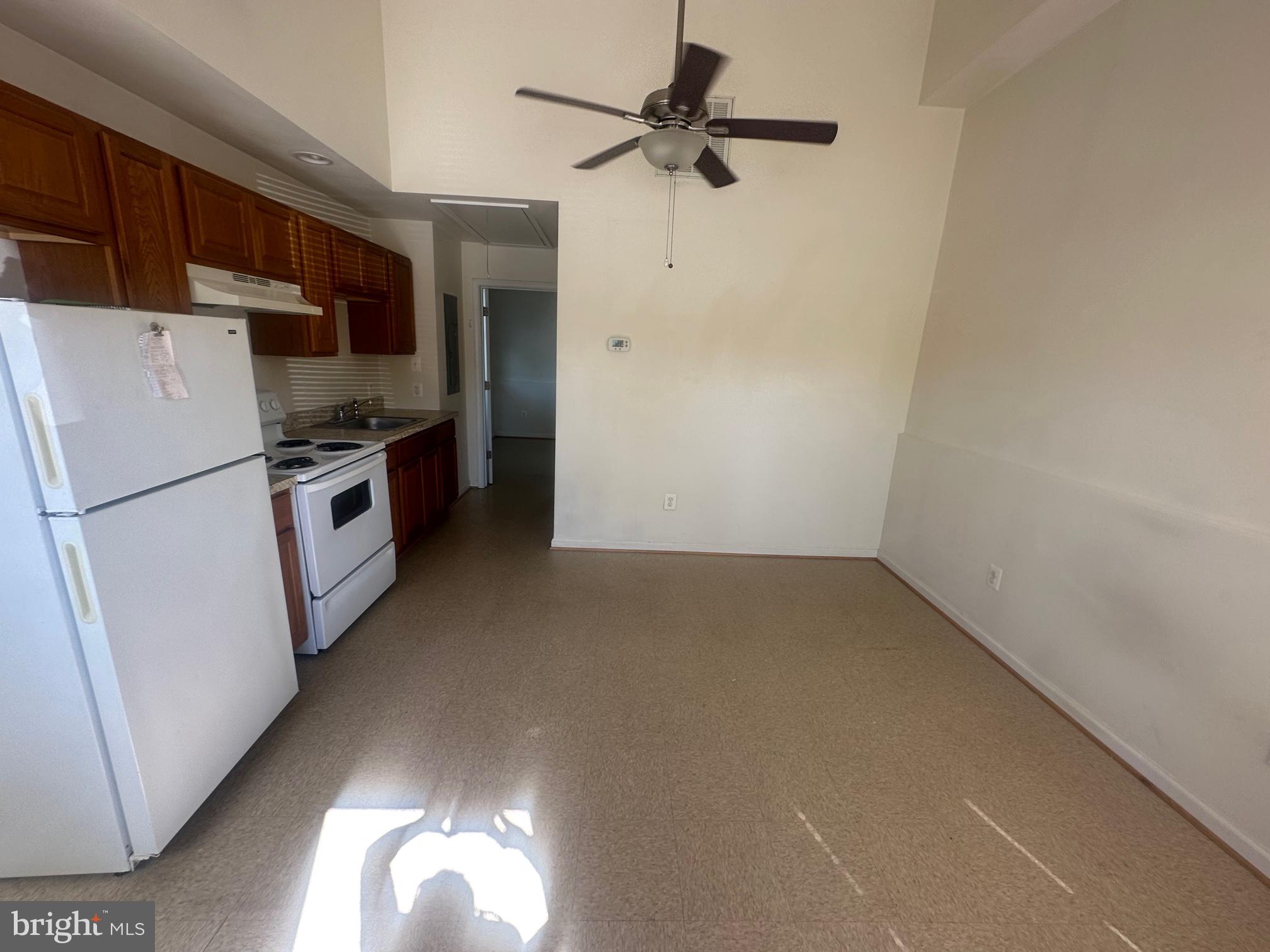 DOWNTOWN BRUNSWICK - Residential Lease