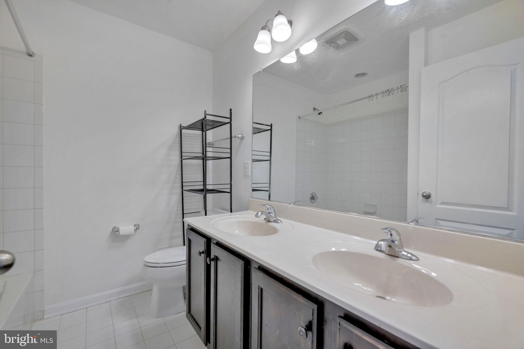 GLENN DALE COMMONS - Residential