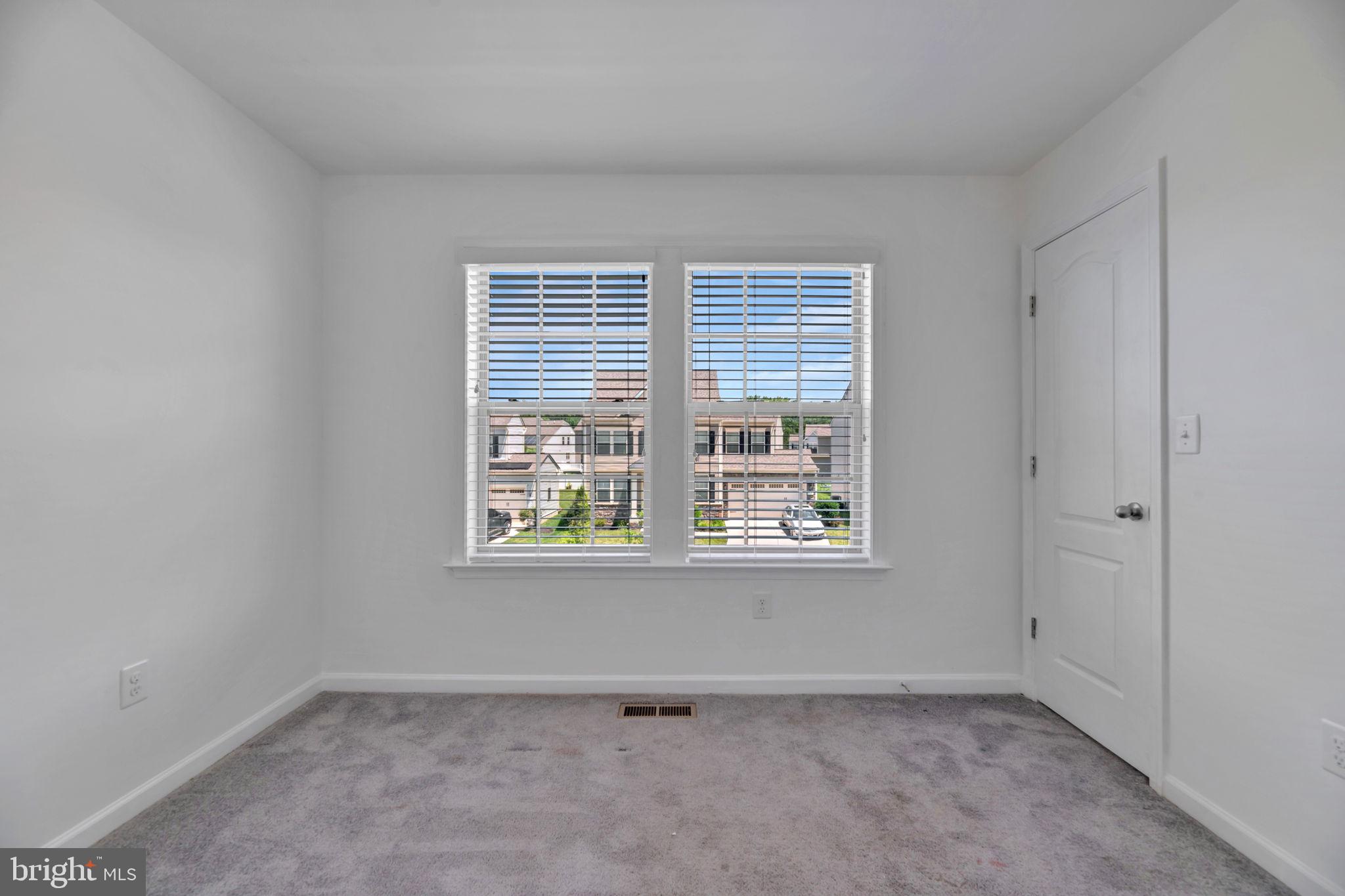 GLENN DALE COMMONS - Residential