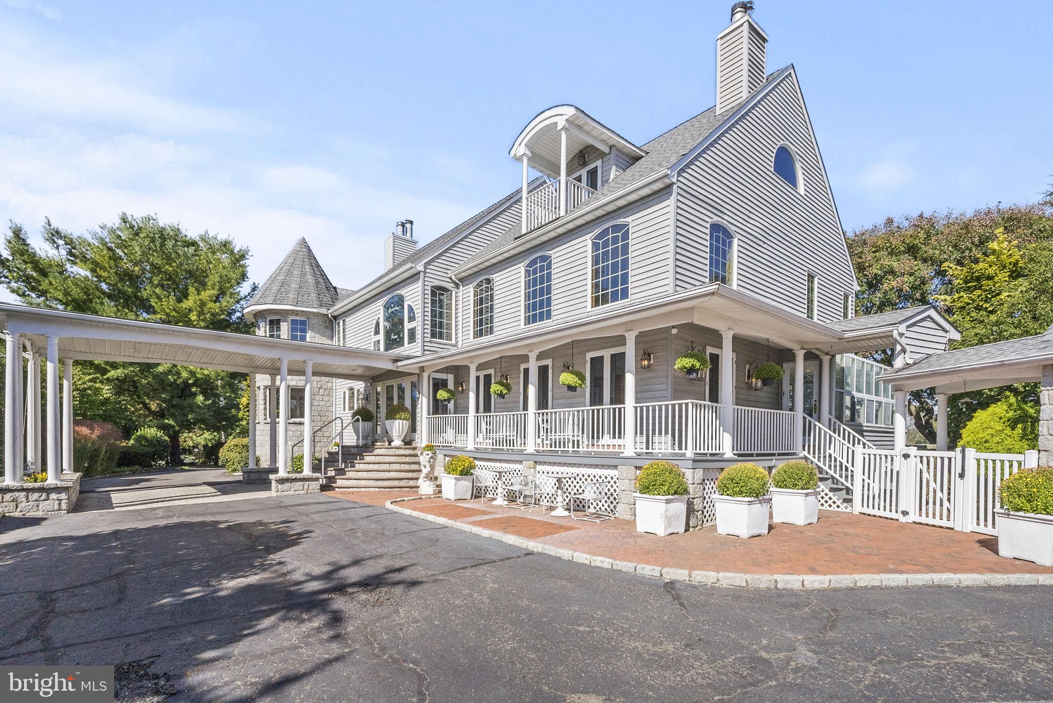 18 SCHOOL HOUSE ROAD