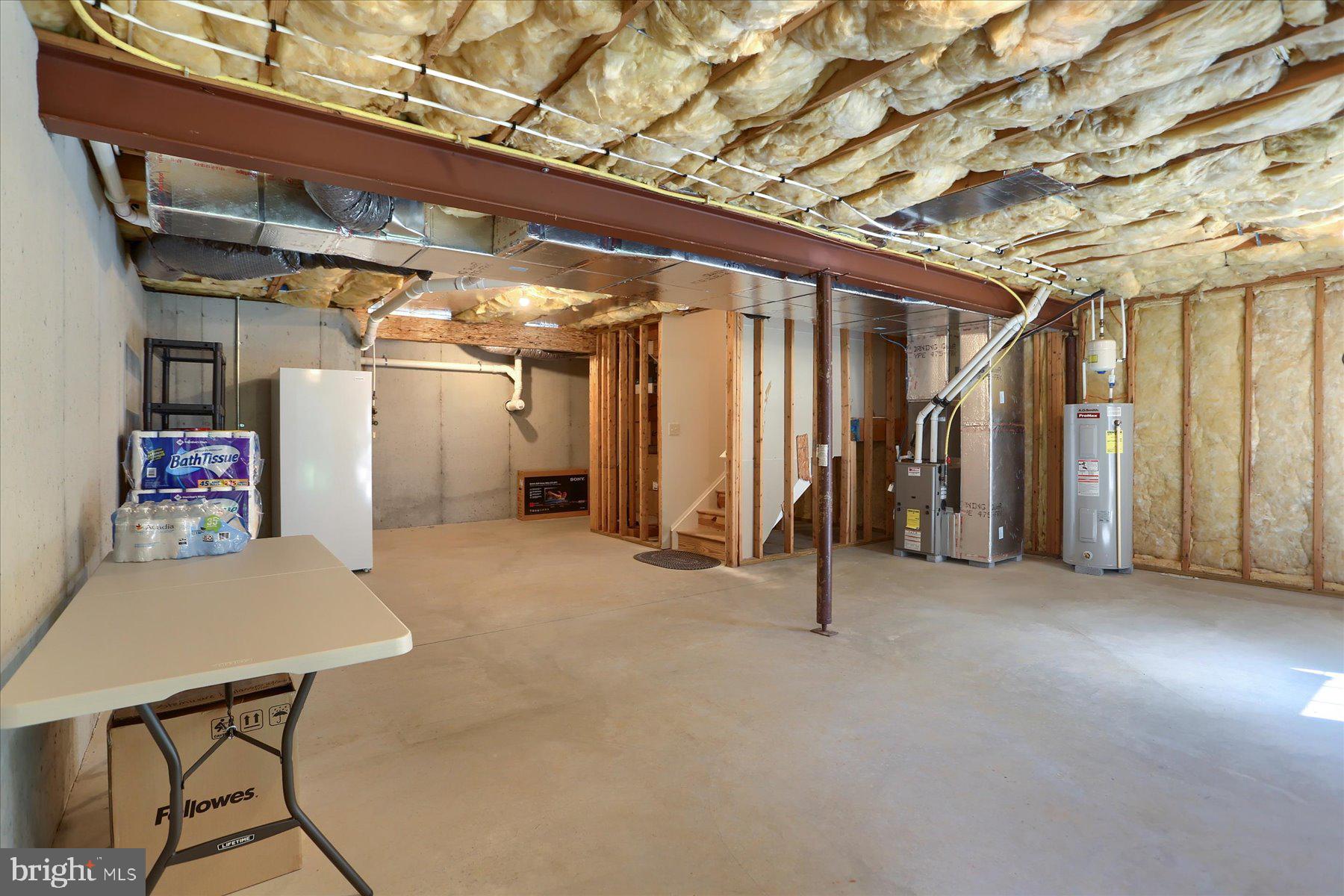 WINDING HILLS - Residential