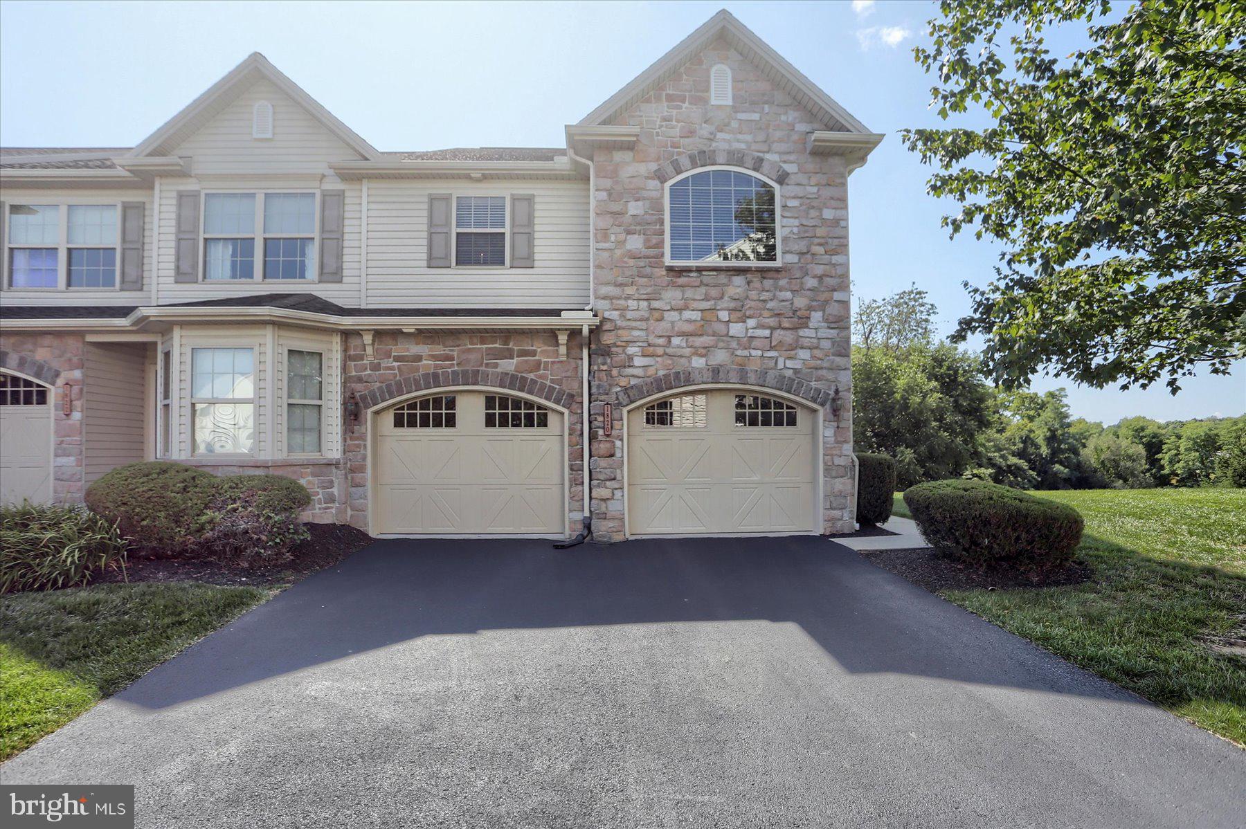 WINDING HILLS - Residential