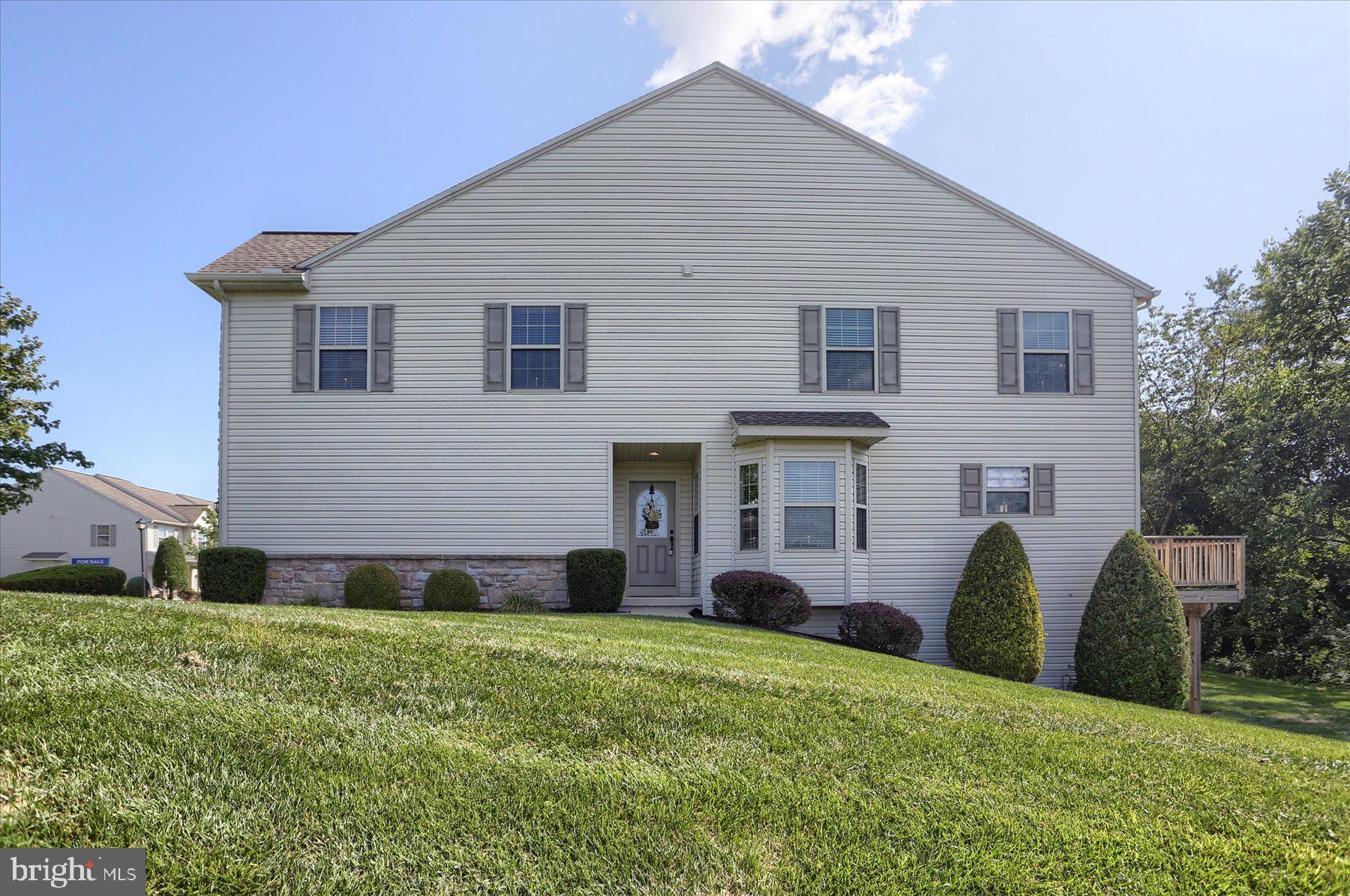 WINDING HILLS - Residential