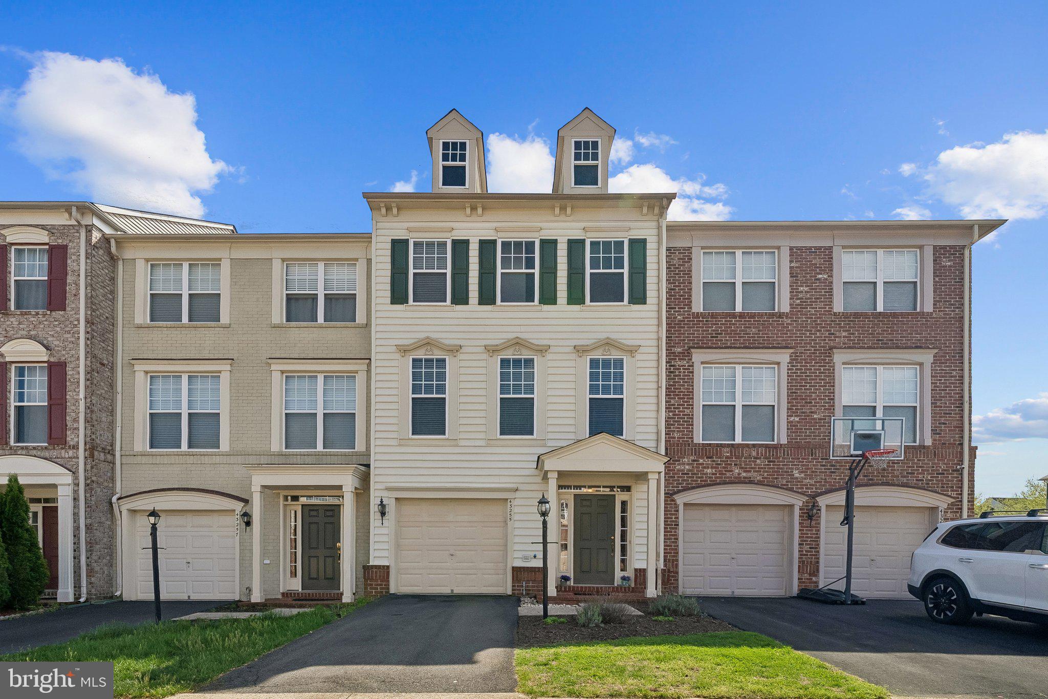 BROADLANDS SOUTH - Residential