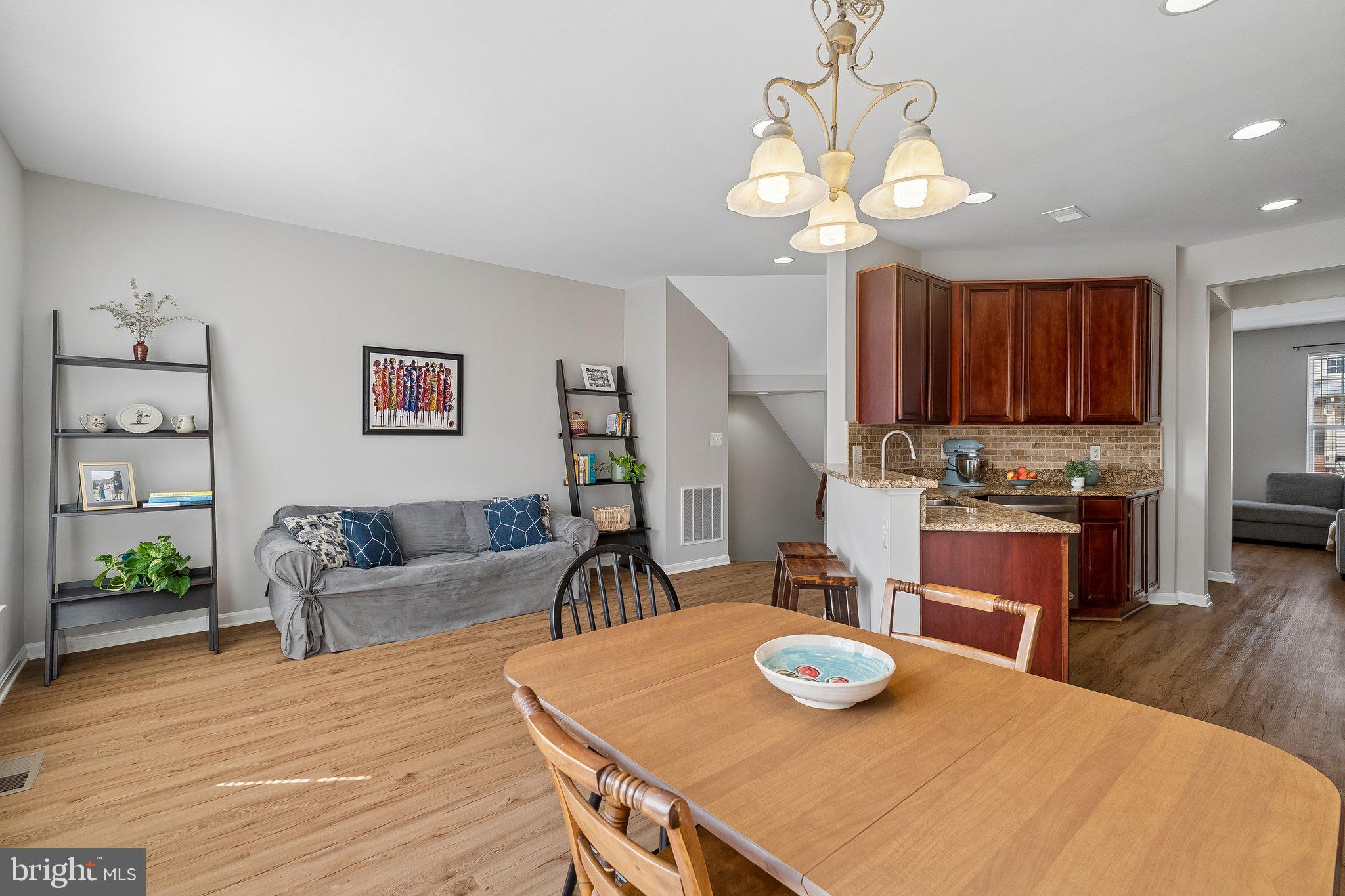 BROADLANDS SOUTH - Residential